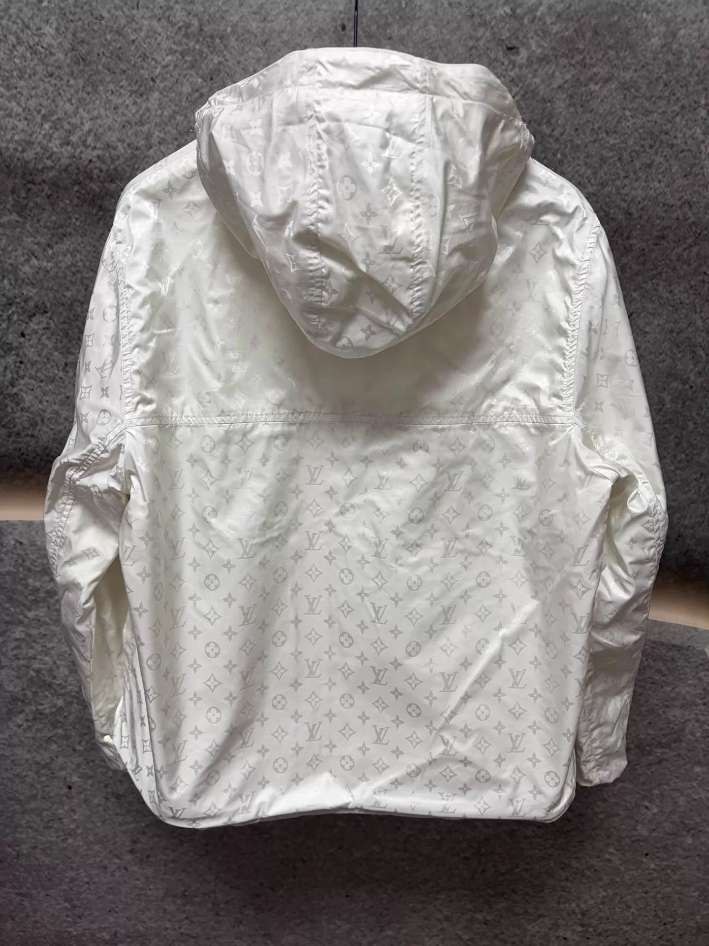 Louis Vuitton LV All-Over Logo Double-Sided Jacket White Size 50 Size US M / EU 48-50 / 2 - 4 Thumbnail