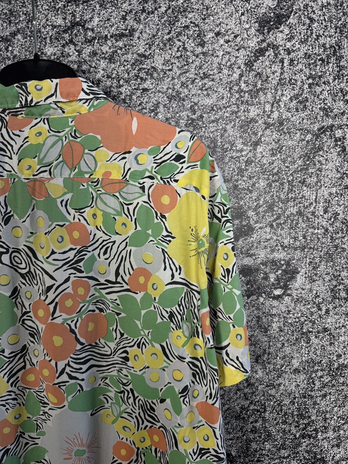 Levi's Levi’s Short Sleeve Shirt Hawaiian Floral Print Relaxed Sz L Size US L / EU 52-54 / 3 - 10 Thumbnail