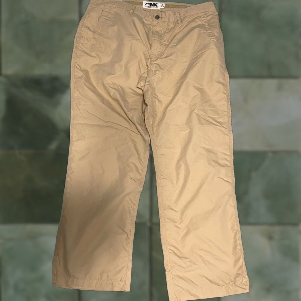 Mountain Khakis NWOT Mountain Khakis Pants Mens 40 x 30.5 Khaki Relaxed 5-Pocket Flat Front Size US 40 / EU 56 - 1 Thumbnail