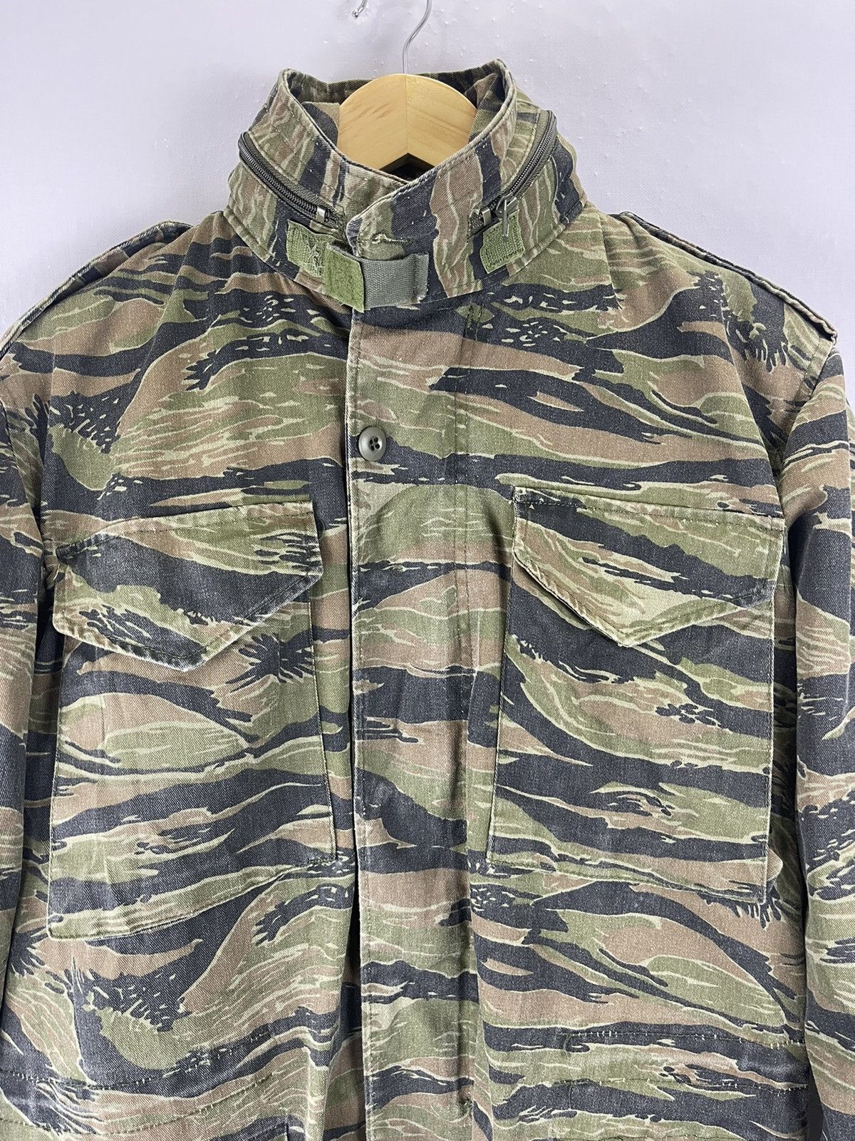 Alpha Industries Vintage Alpha Industries M-65 Tiger Stripe Camo Field Jacket Size US M / EU 48-50 / 2 - 4 Thumbnail
