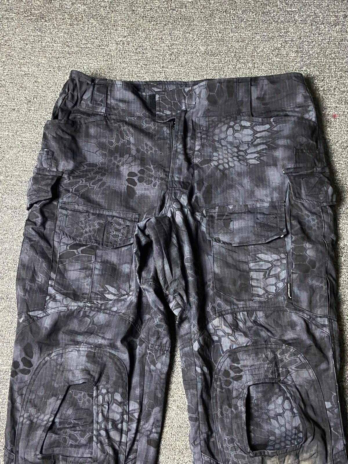 Japanese Brand Emerson Gear Animal Printed Tactical Cargo Pants (160) Size US 35 - 9 Thumbnail