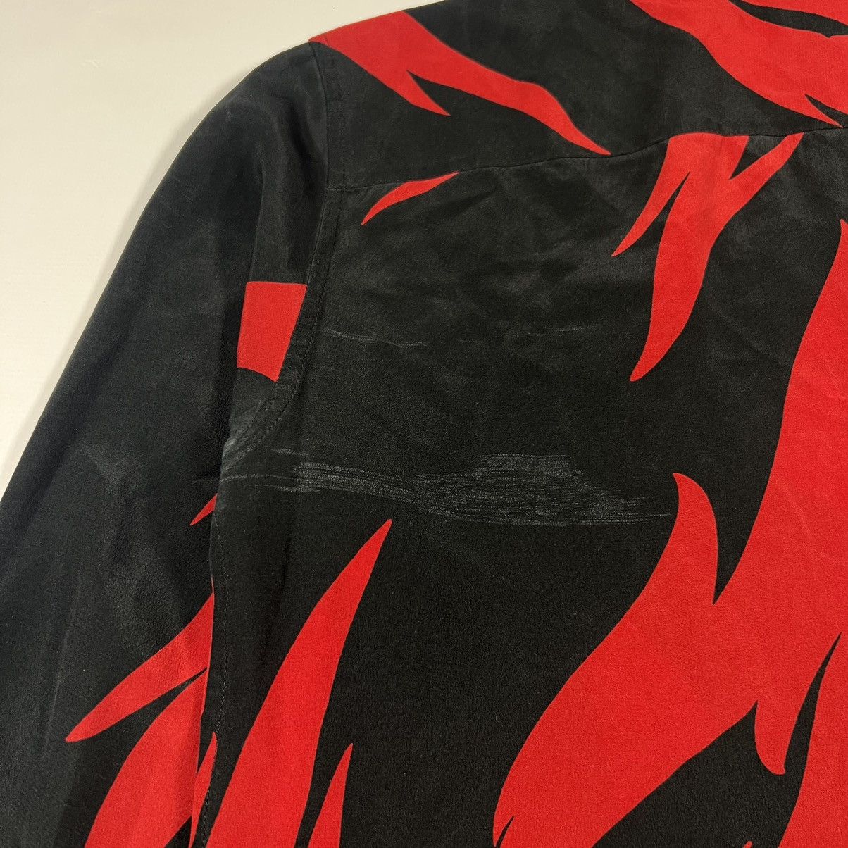 Saint Laurent Paris |[ SS17 Saint Laurent “Red Flame” Button Up Silk Shirt ]| Size US S / EU 44-46 / 1 - 9 Thumbnail