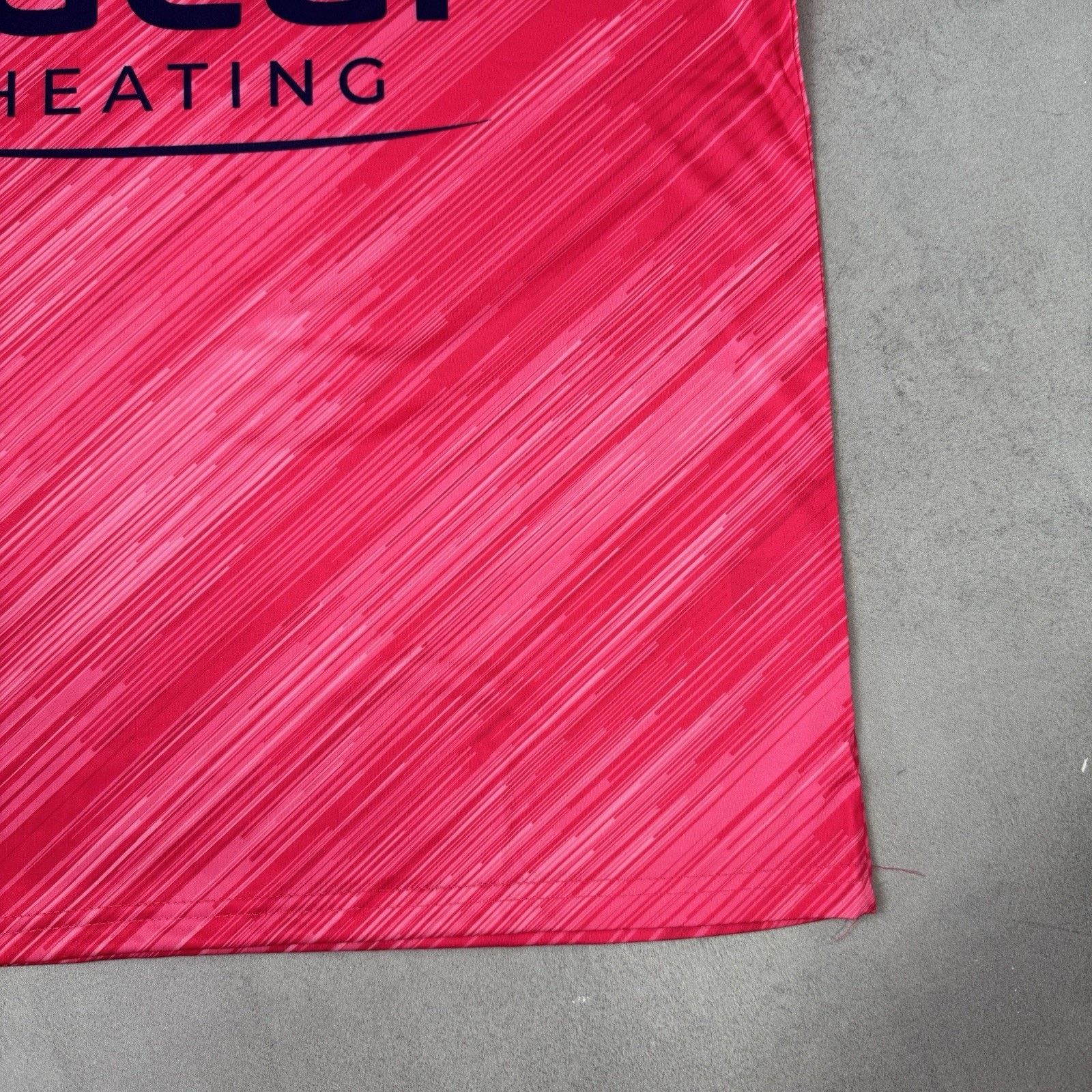 Macron West Bromwich Albion 2025-2026 Pink Soccer Jersey Size XL Size US XL / EU 56 / 4 - 10 Thumbnail
