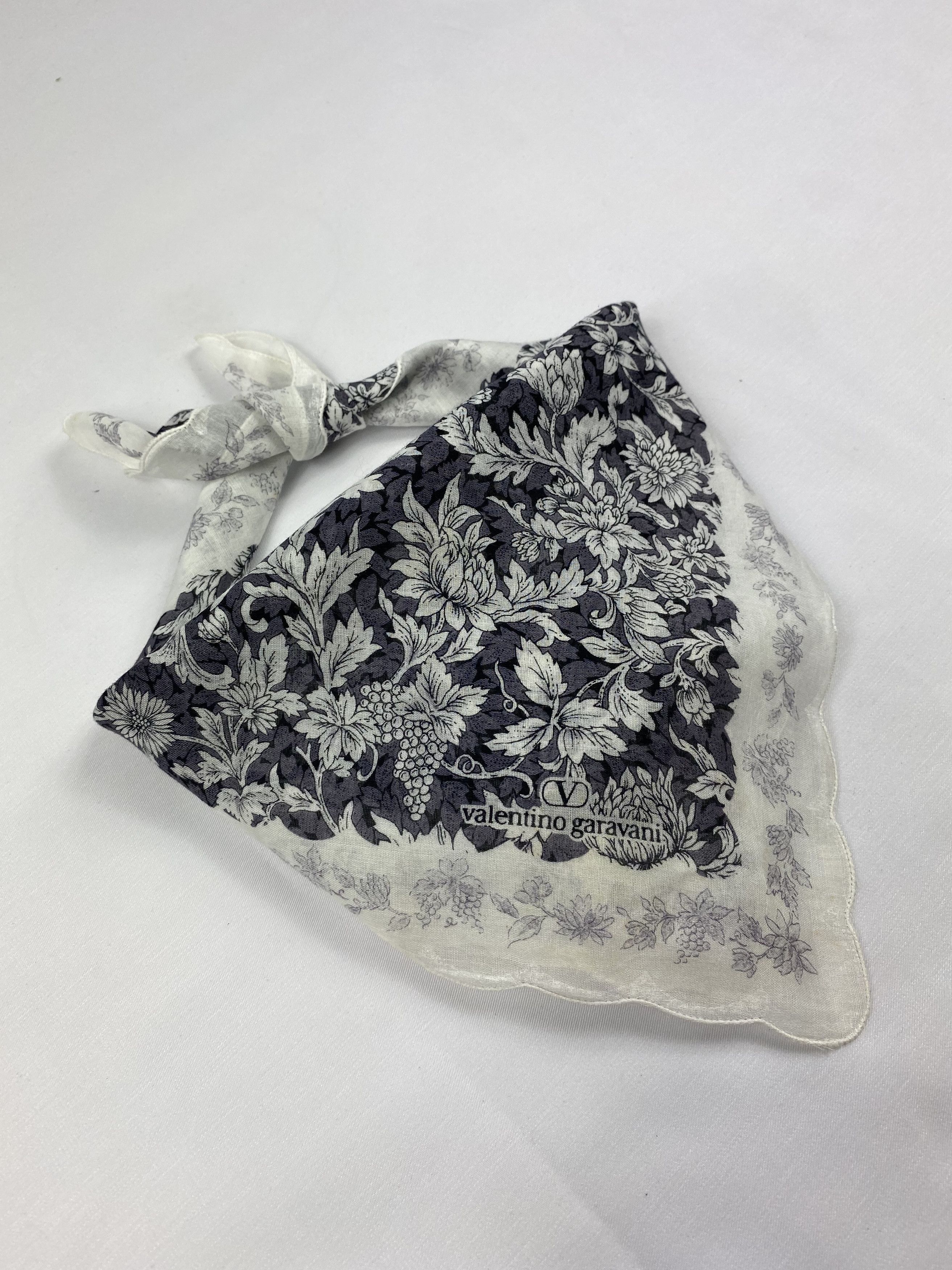 Valentino × Vintage Valentino Garavani Handkerchief / Bandana / Neckerchief Size ONE SIZE - 2 Thumbnail