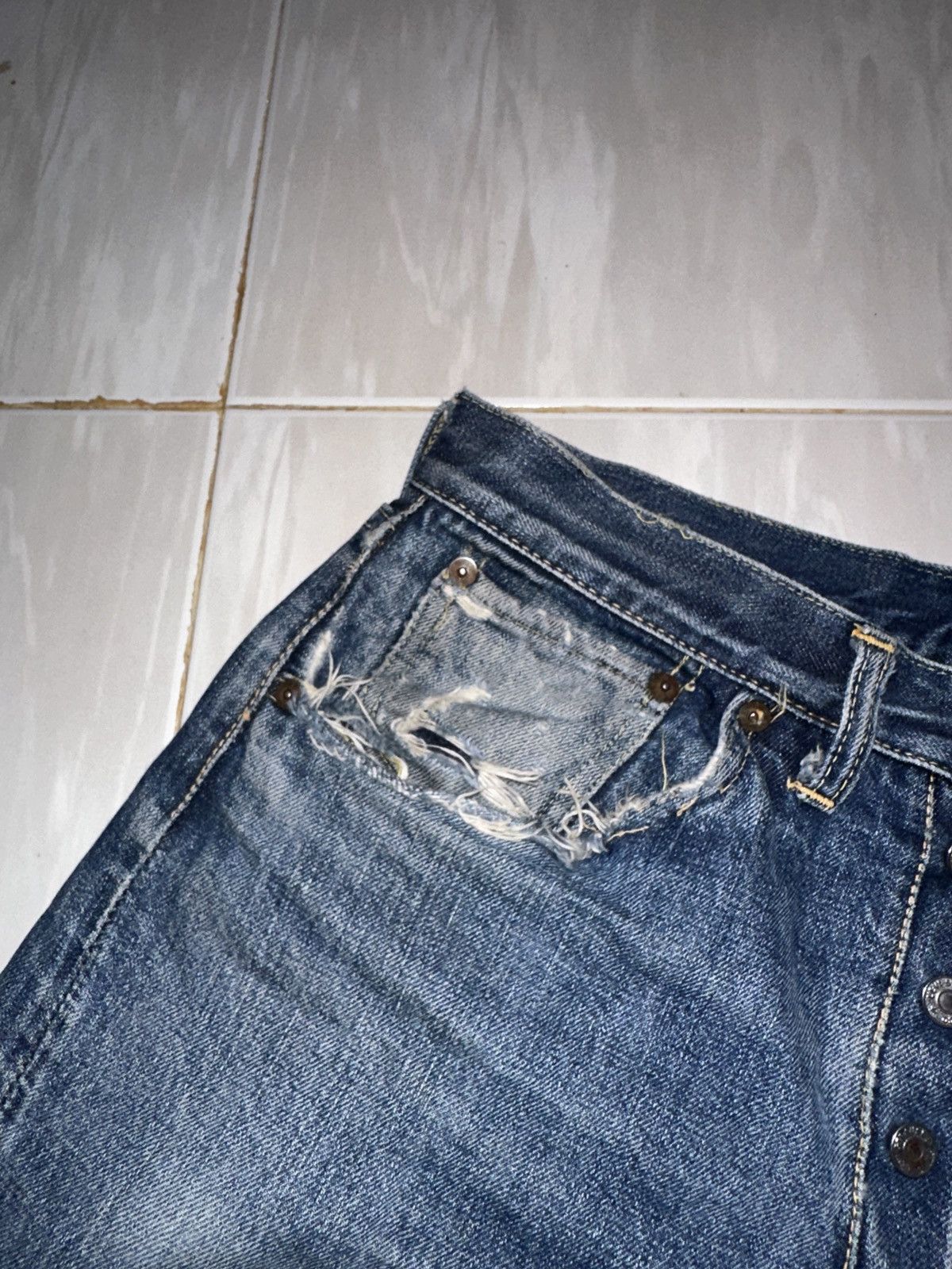 Levi's SOLD SOLD SOLD!! Vintage Levis big e 501 hidden rivet 1950’s Size US 31 - 12 Thumbnail