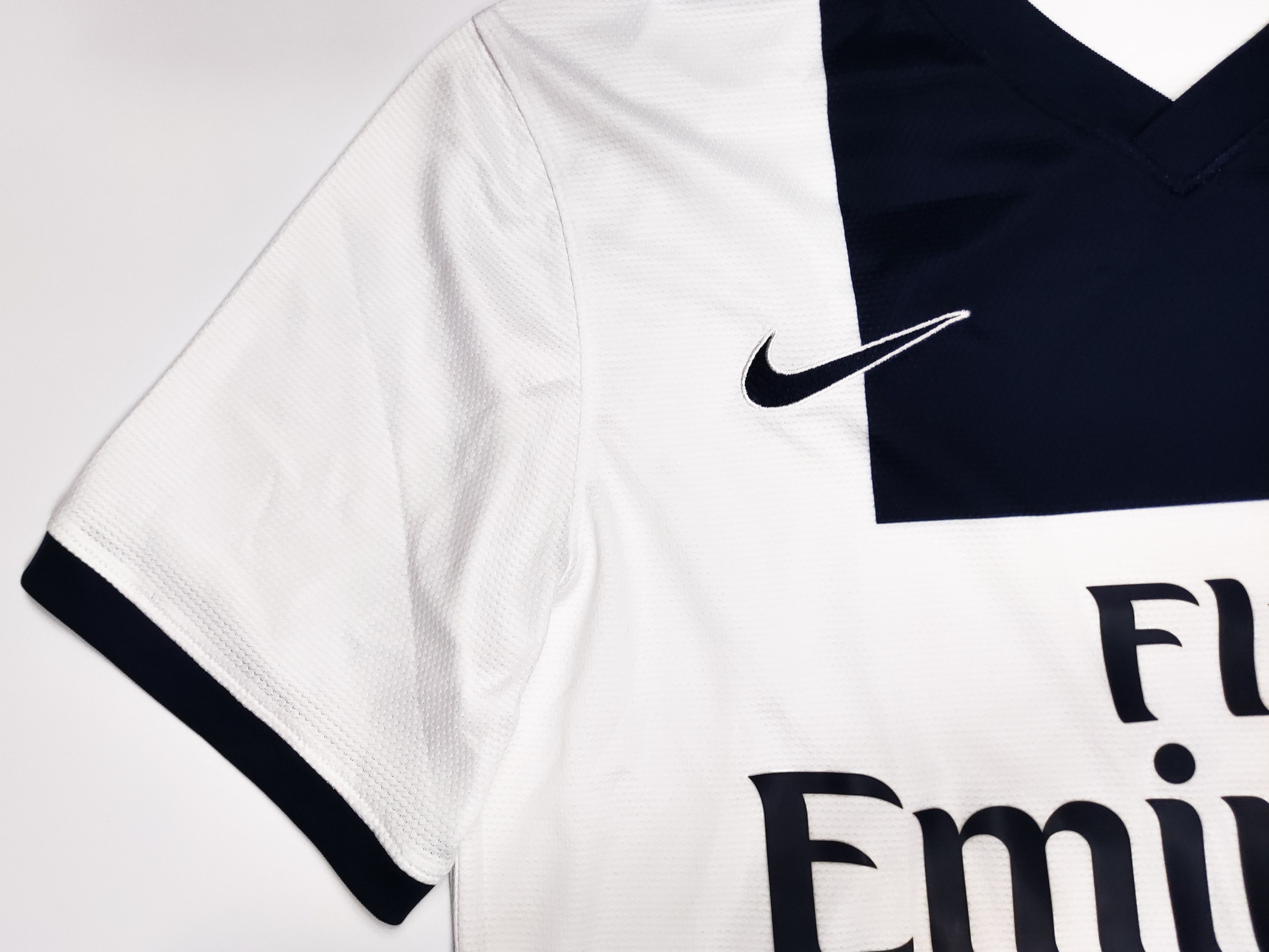 Nike Paris Saint-Germain 2013 2014 Nike Away Shirt Kit Jersey PSG Size US S / EU 44-46 / 1 - 9 Thumbnail