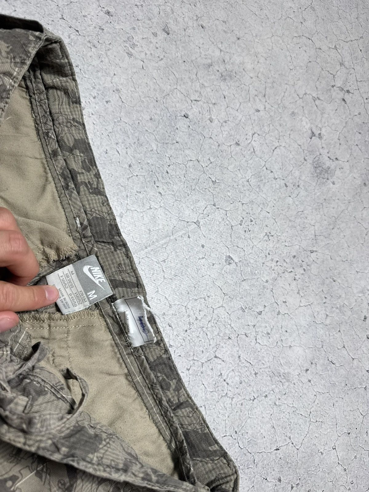 Nike Nike Vintage Camo Cargo Shorts Y2K Drill Swoosh Size US 32 / EU 48 - 6 Thumbnail