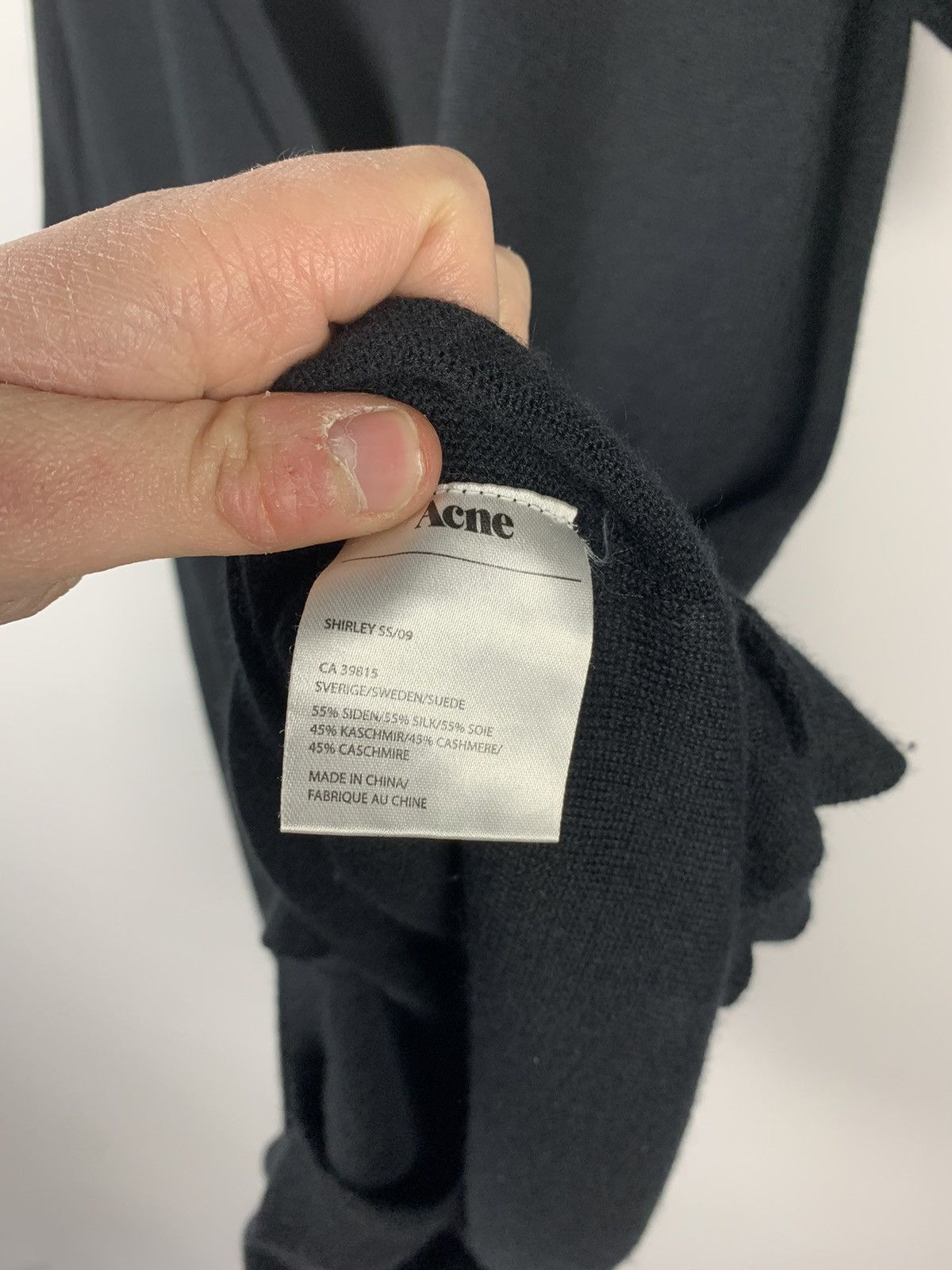 Acne Studios Acne Studios Silk Cashmere Sweater Black V-Neck Size S Top Size S / US 4 / IT 40 - 7 Thumbnail