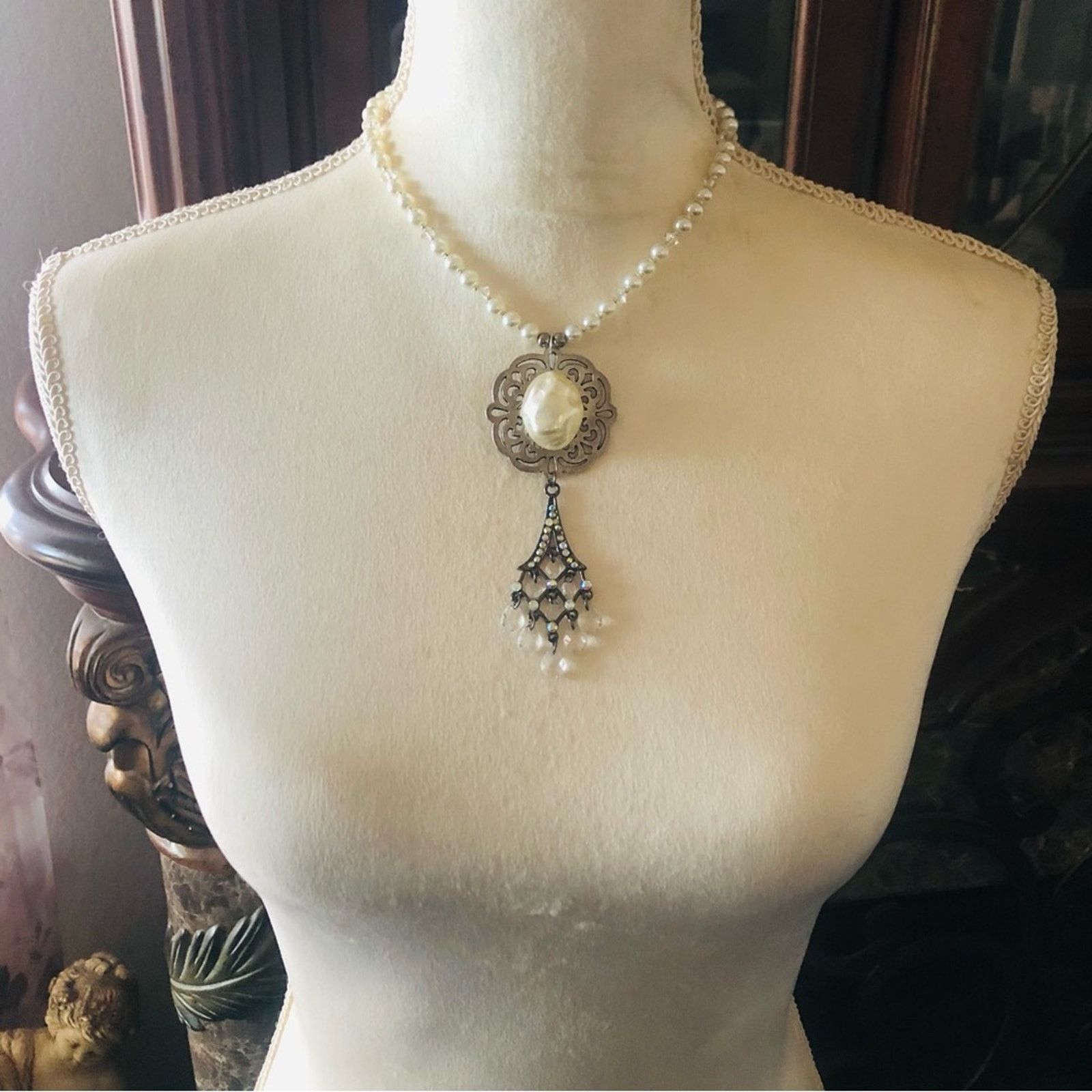 Handmade Handcrafted repurpose vintage pendant crystal pearl necklace Size ONE SIZE - 5 Thumbnail