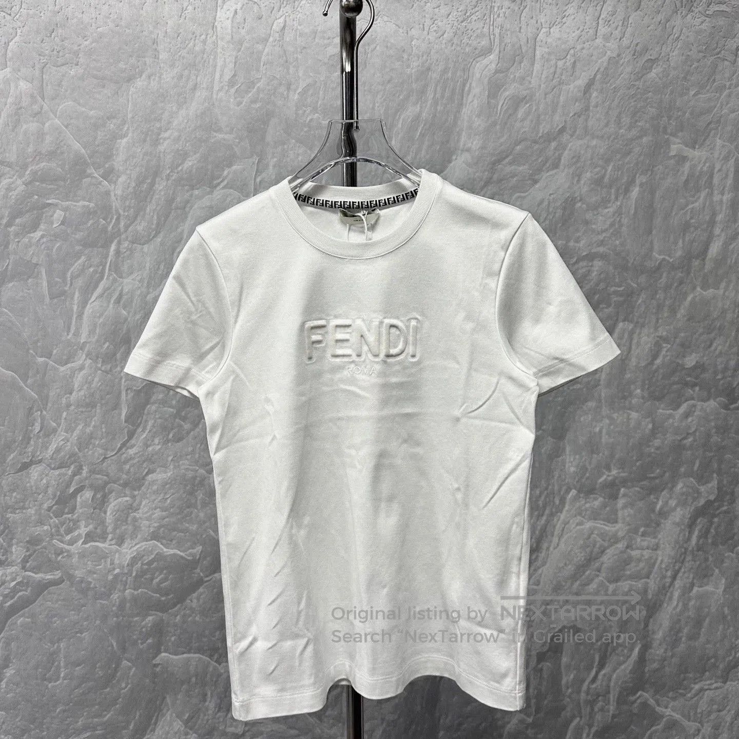 Fendi white fendi embossed logo short sleeve shirt. Size US XS / EU 42 / 0 - 1 Thumbnail