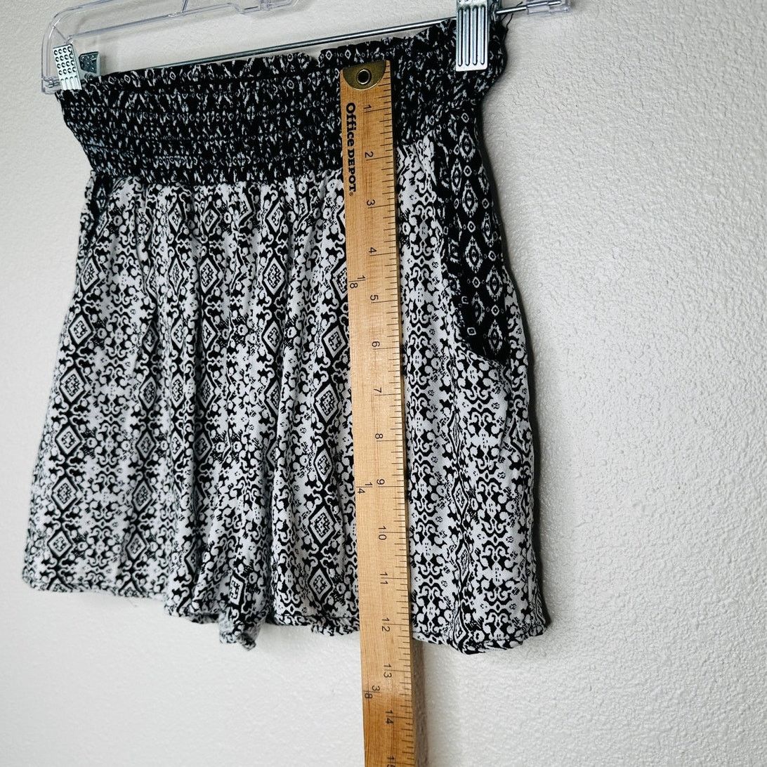 Other Aqua Black & White Diamond Print Pocketed Short Shorts M Size 28" / US 6 / IT 42 - 11 Thumbnail