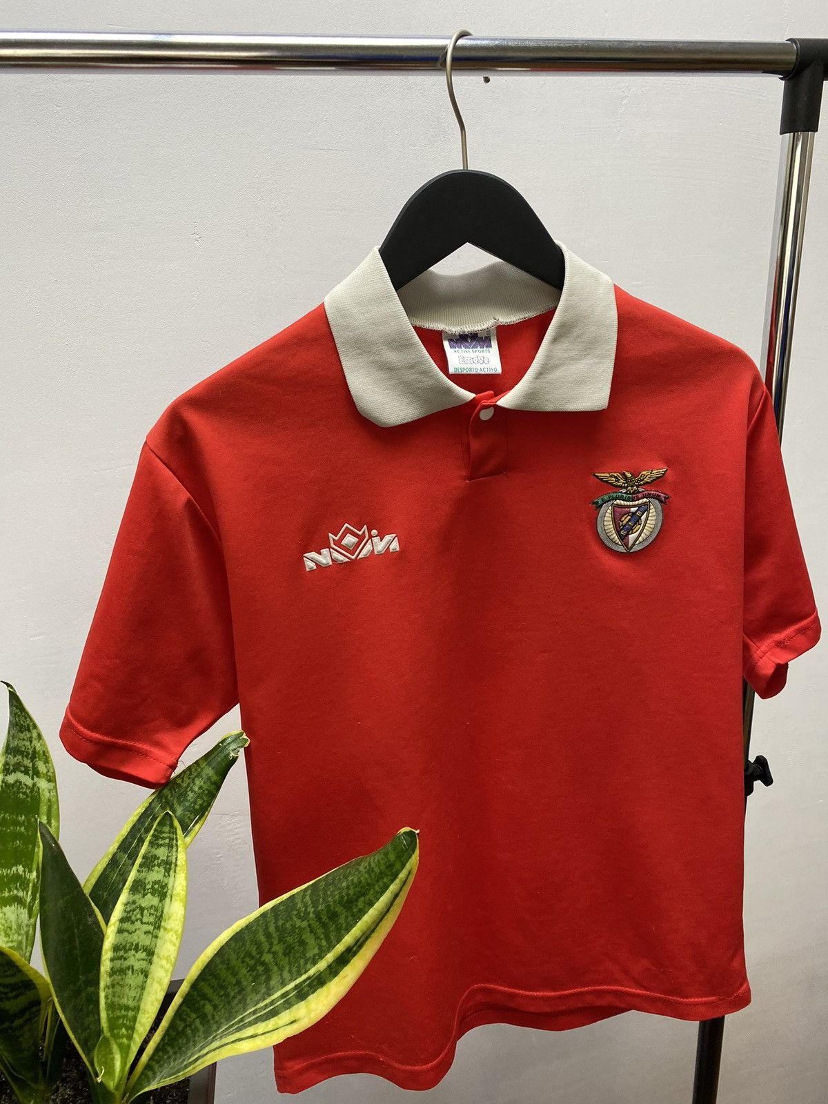 Vintage Vintage #8 Benfica Soccer Jersey Football Shirt Rare M Size US M / EU 48-50 / 2 - 3 Thumbnail