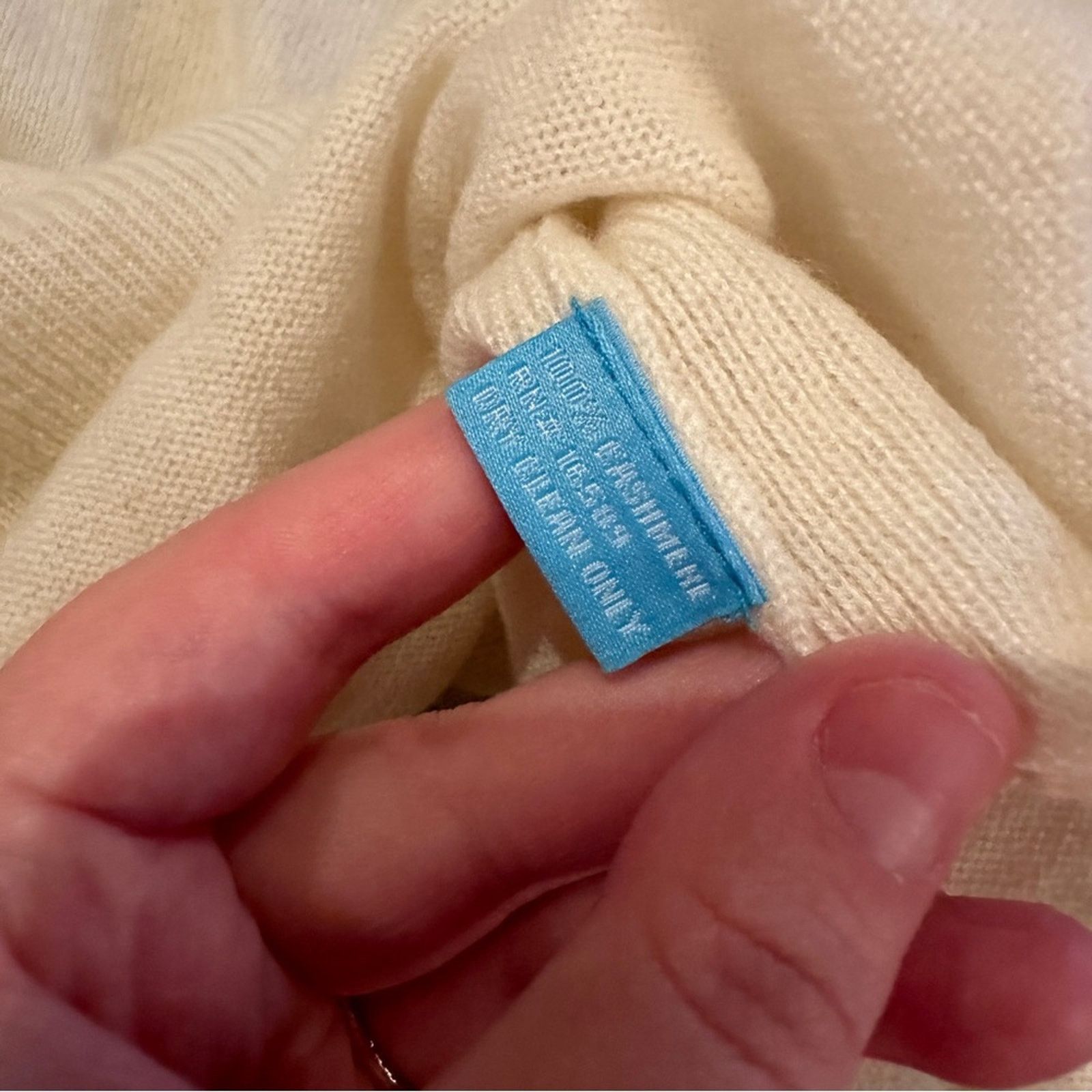 J.McLaughlin J. McLaughlin 100% Cashmere Cream Turtleneck Sweater Sz L Size L / US 10 / IT 46 - 6 Thumbnail
