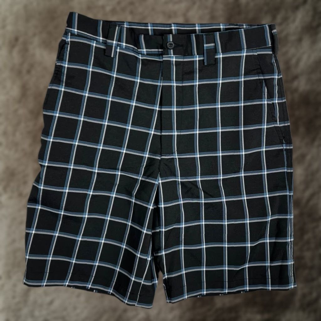 Vintage Snake Eyes Shorts Mens 30 Black Plaid Chino Flat Front Stretch Casual Golf 30in Waist Regular Inseam 10in Size US 30 / EU 46 - 1 Thumbnail