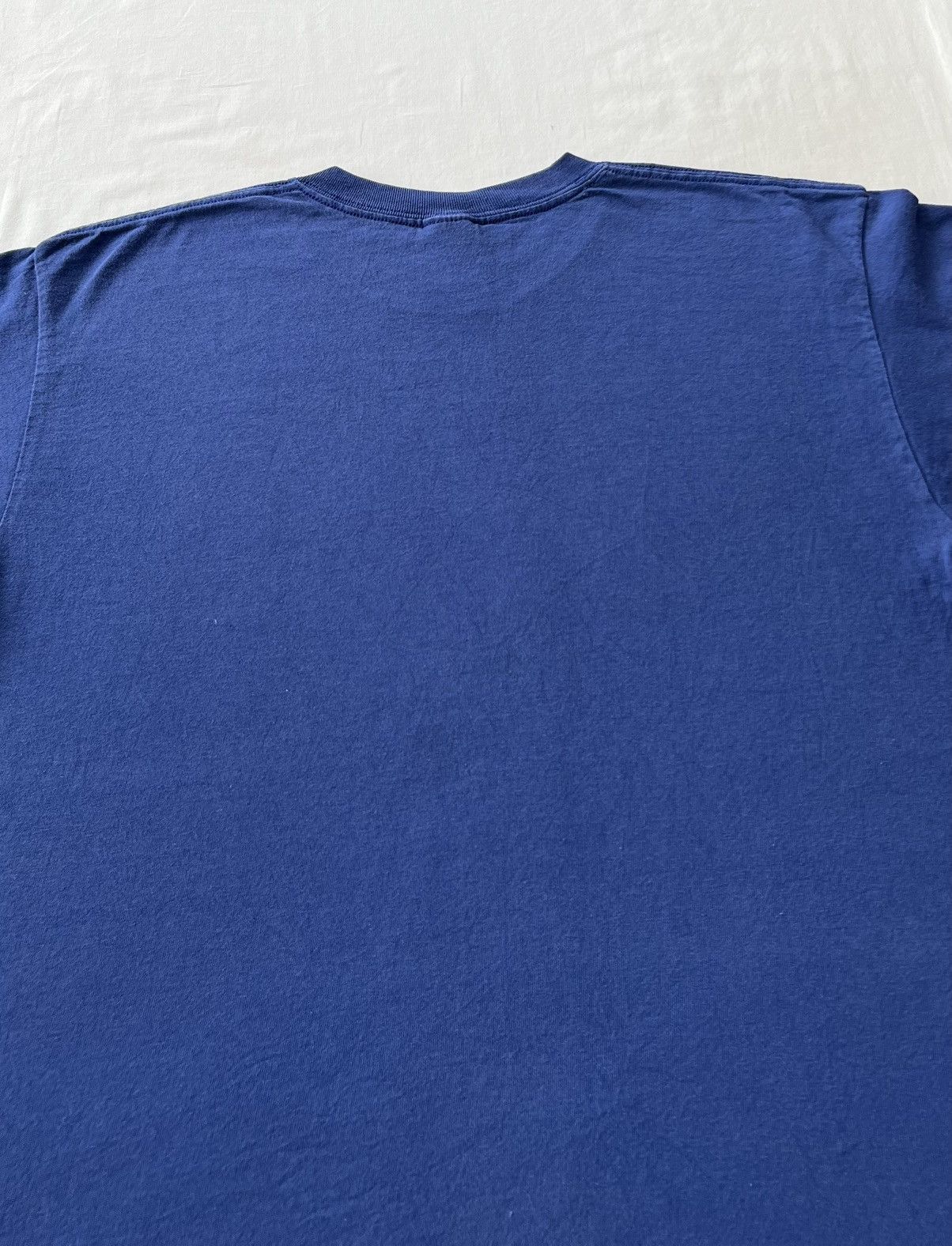 Arts & Science Vintage 2000s Van Gogh The Bedroom Art Blue T-shirt Size US L / EU 52-54 / 3 - 11 Thumbnail