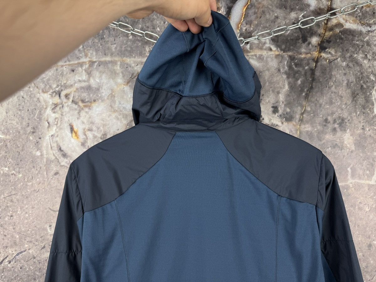 Salomon Women’s Salomon Full Zip Hooded Jacket Outdoor Size Medium Size US M / EU 48-50 / 2 - 16 Thumbnail