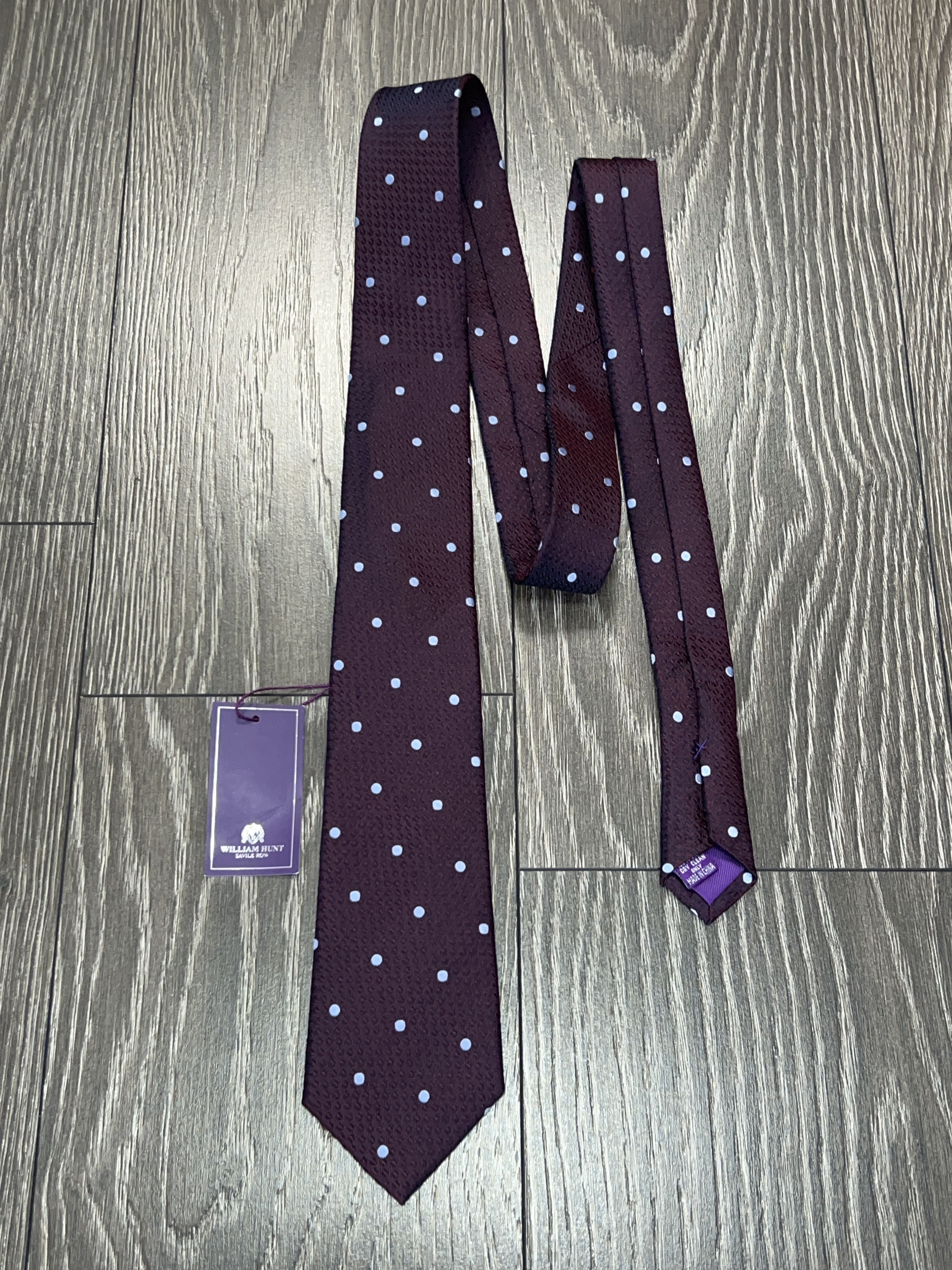 William Hunt NWT Mens William Hunt Purple Polka Dot Tie Necktie Cravatte Size ONE SIZE - 1 Thumbnail