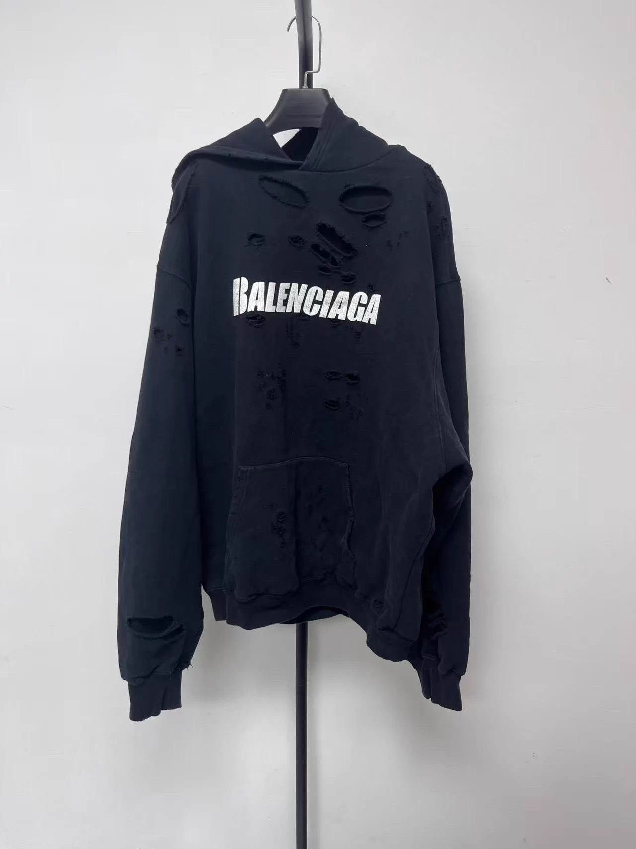 Balenciaga Balenciaga Caps Destroyed Cracked Hoodie Black M XXS Size US XXS / EU 40 - 1 Thumbnail
