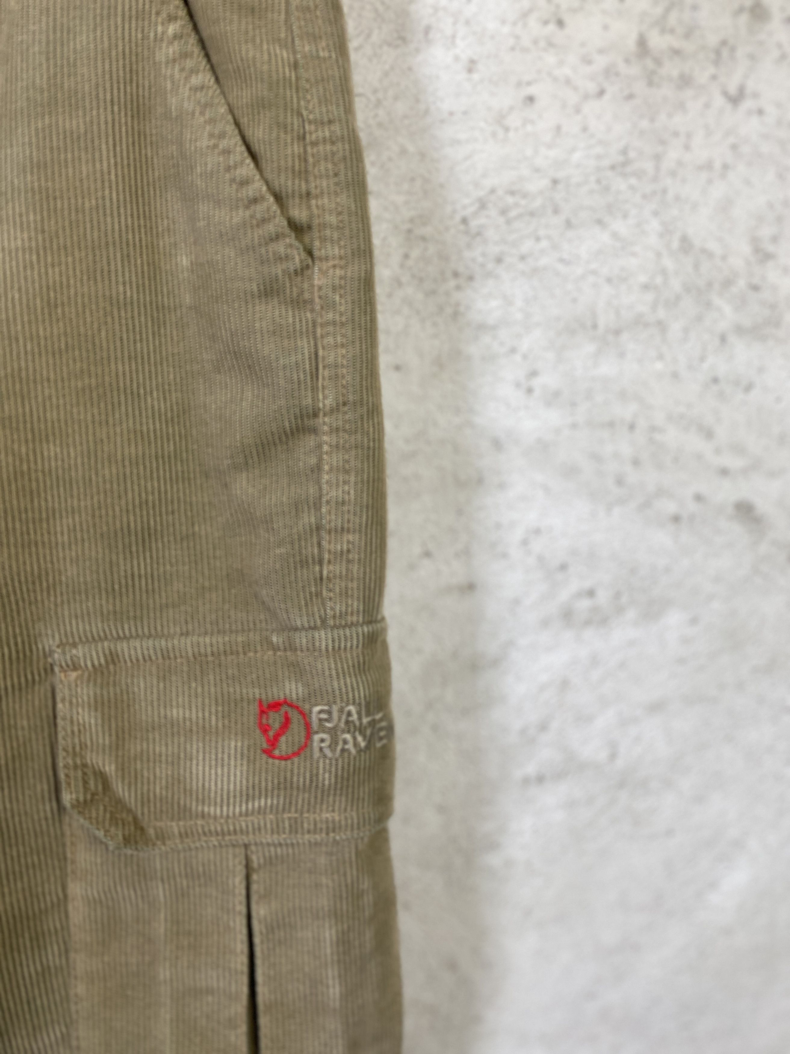 Fjallraven Fjallraven vintage corduroy pants outdoor casual Size US 32 / EU 48 - 2 Thumbnail