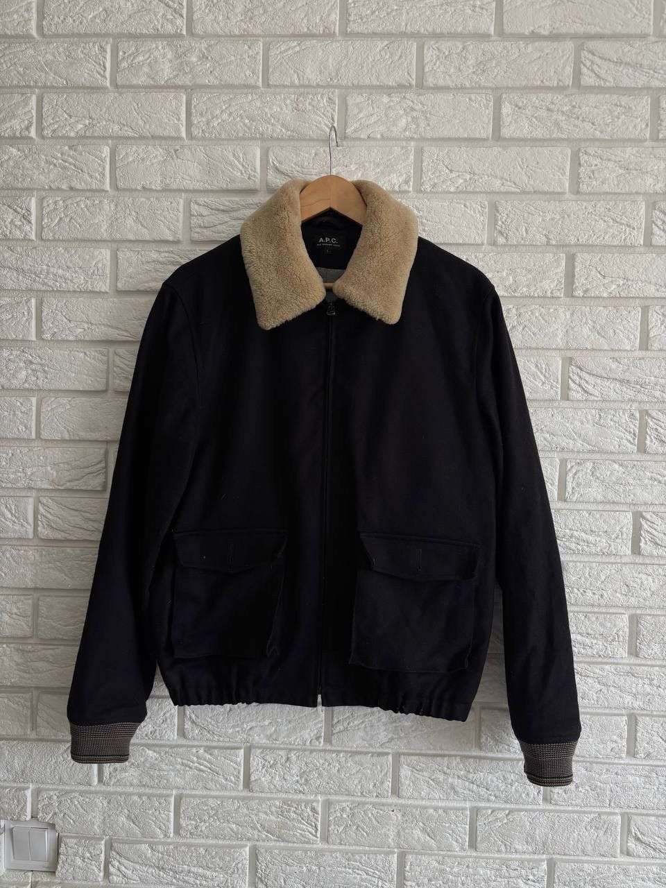 APC Blouson bomber en shearling en Laine noire