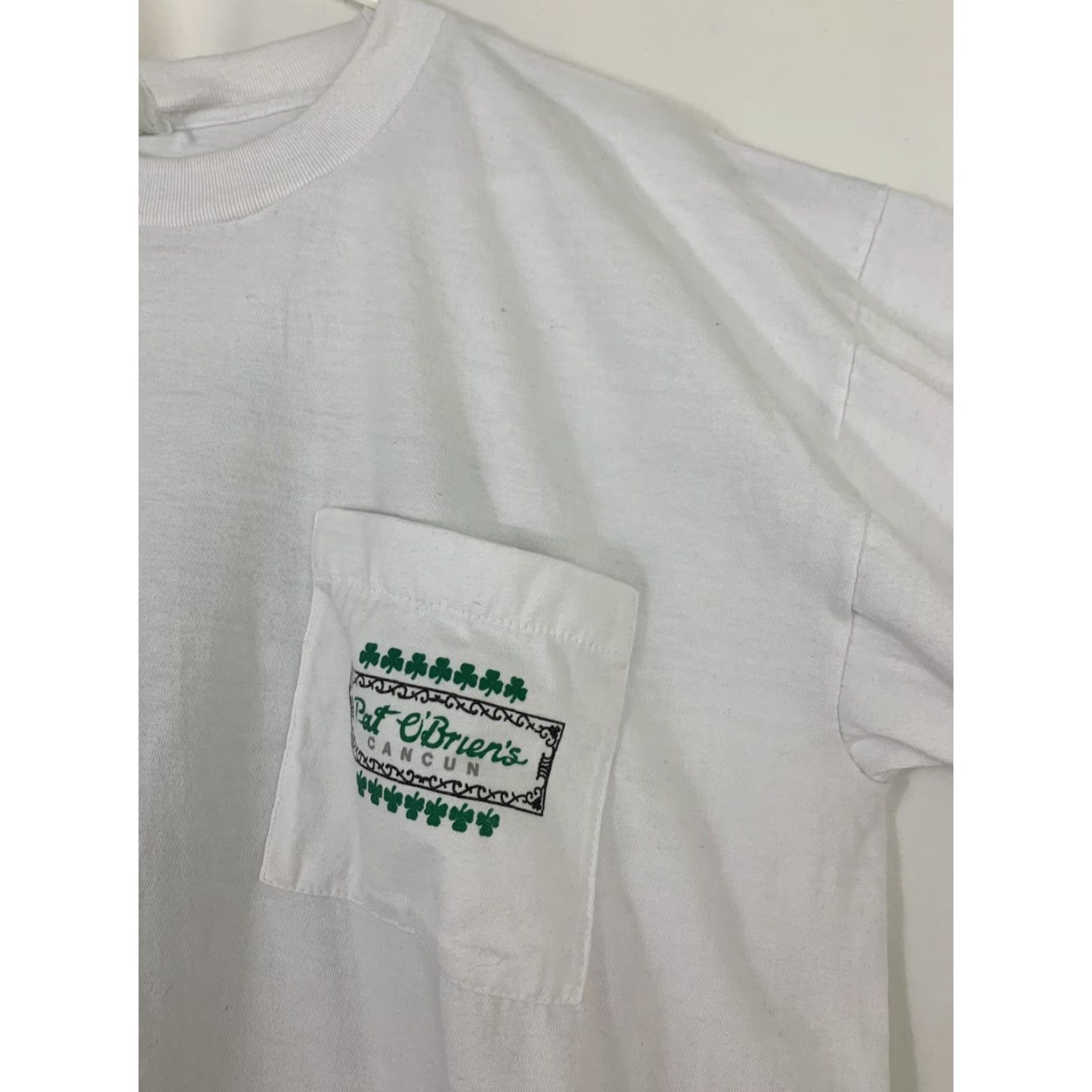 Vintage VINTAGE 90s Mens Large Single Stitch T-Shirt Pat O’Brien’s Cancun White Green Mens L White 90s Shirt Size US L / EU 52-54 / 3 - 6 Thumbnail