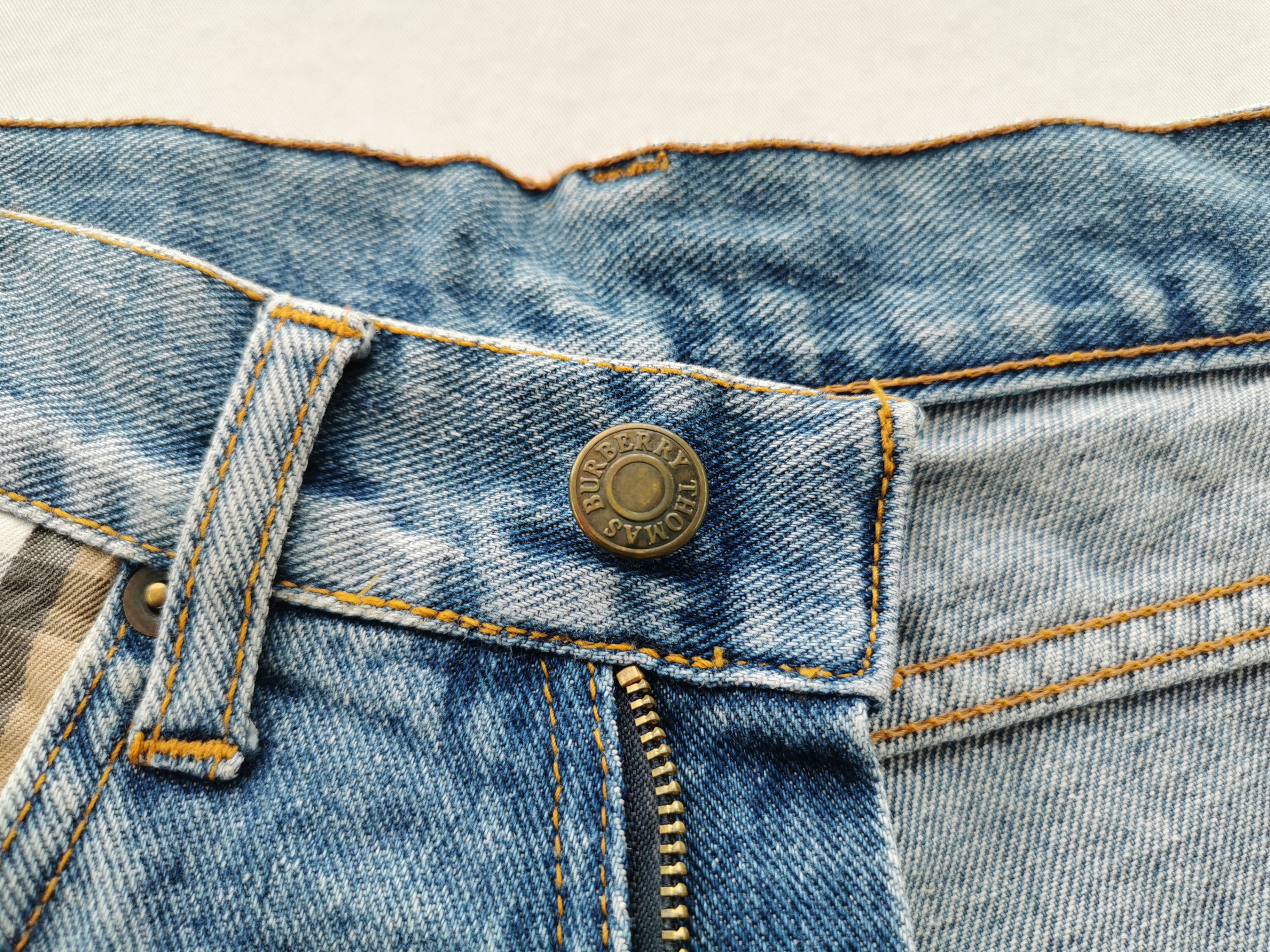 Burberry Vintage 90's Burberry Made In Italy Denim Jeans Size 28 Size US 28 / EU 44 - 9 Thumbnail