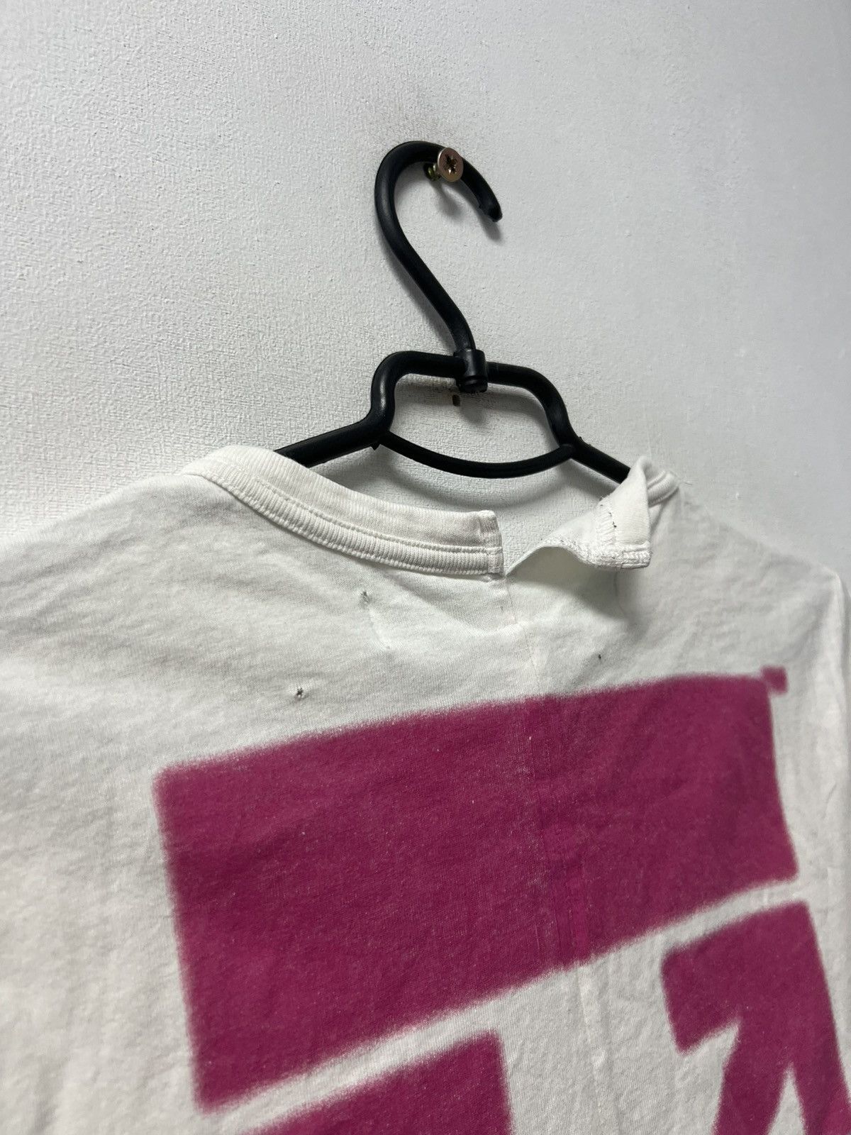Off-White Off-White World Hand T-Shirt Size S XS Luxury Y2K Size US S / EU 44-46 / 1 - 15 Thumbnail