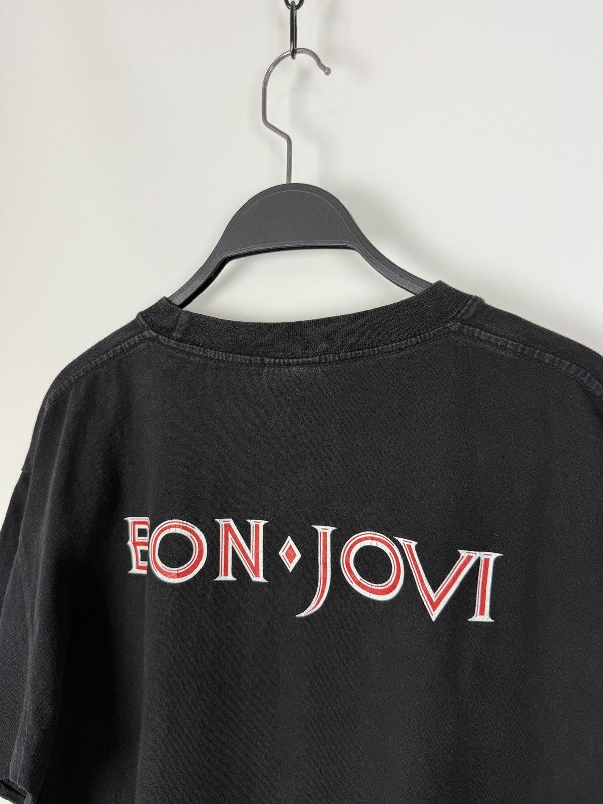 Band Tees Y2K Vintage Bon Jovi Heart & Dagger Graphic T-Shirt Size US L / EU 52-54 / 3 - 5 Thumbnail