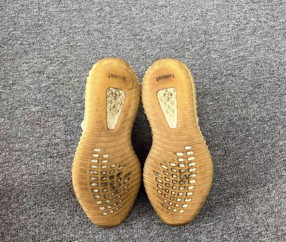 Yeezy YEEZY 350 Running Shoes J16 Size US 9.5 / EU 42-43 - 4 Thumbnail