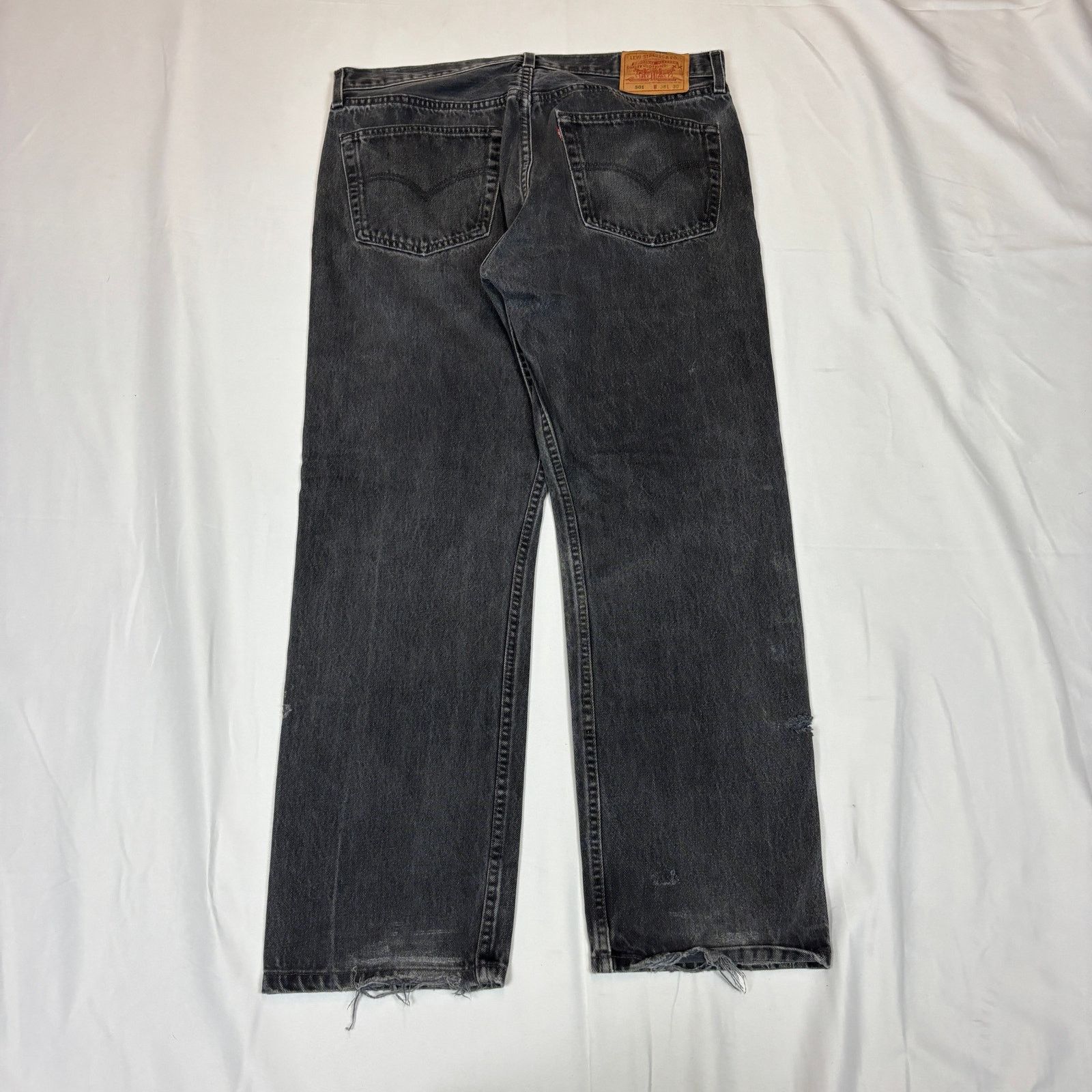Levi's Vintage Levi's 501 Made in USA Straight Leg Jeans 35x29.5 Size US 35 - 2 Thumbnail