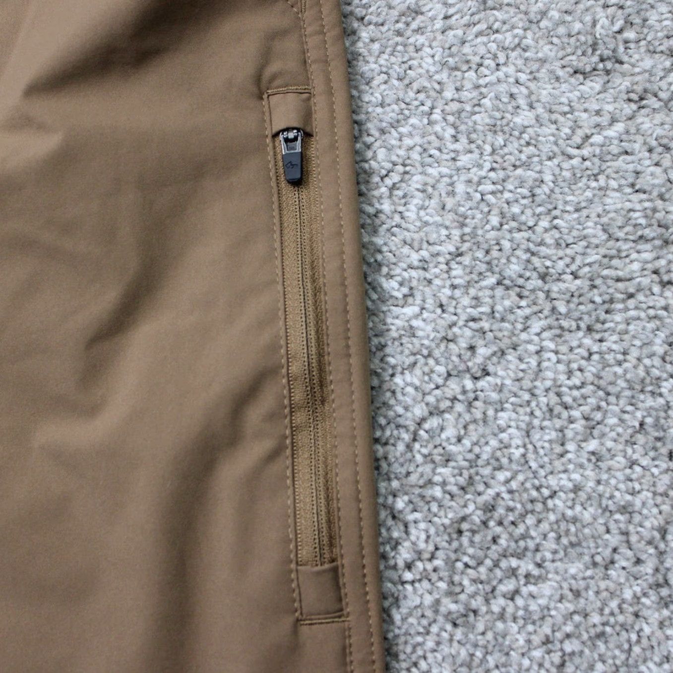 Orvis Orvis Shorts Mens 40 Beige Tech 9" Belted Zip Cargo Pocket Polyester Cargo Pocket 9" Inseam Mens Beige Orvis Shorts 40 Size US 40 / EU 56 - 3 Thumbnail