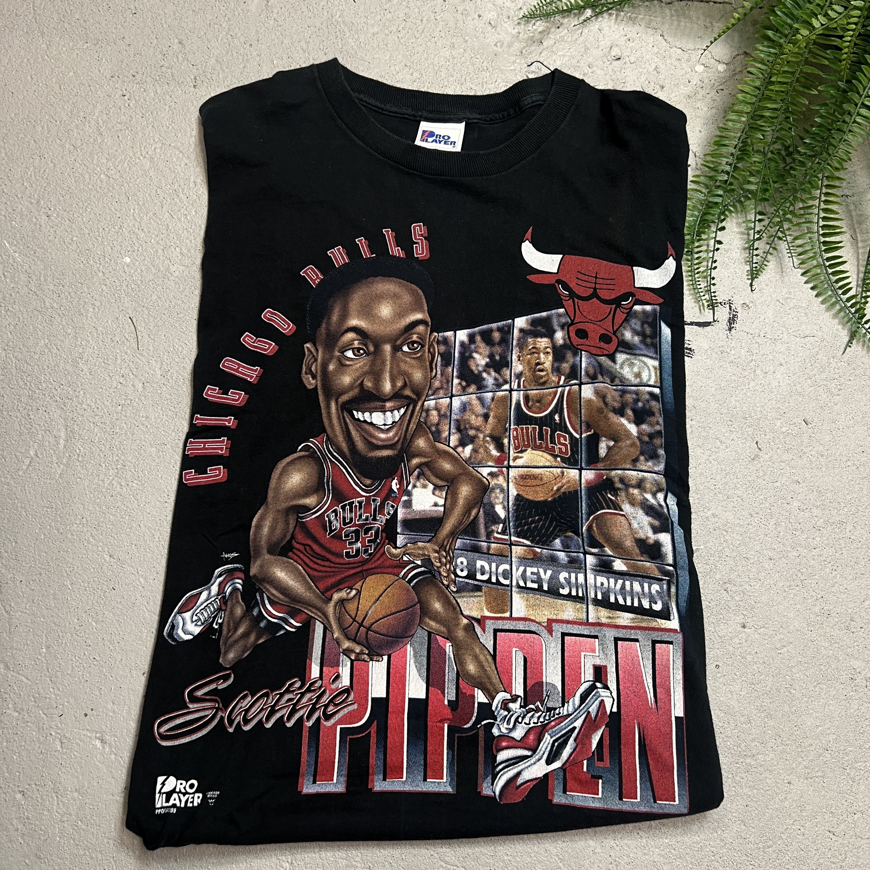 NBA × Vintage Vintage 1990s Scottie Pippen Chicago Bulls Pro Player Tee Size US XL / EU 56 / 4 - 1 Thumbnail