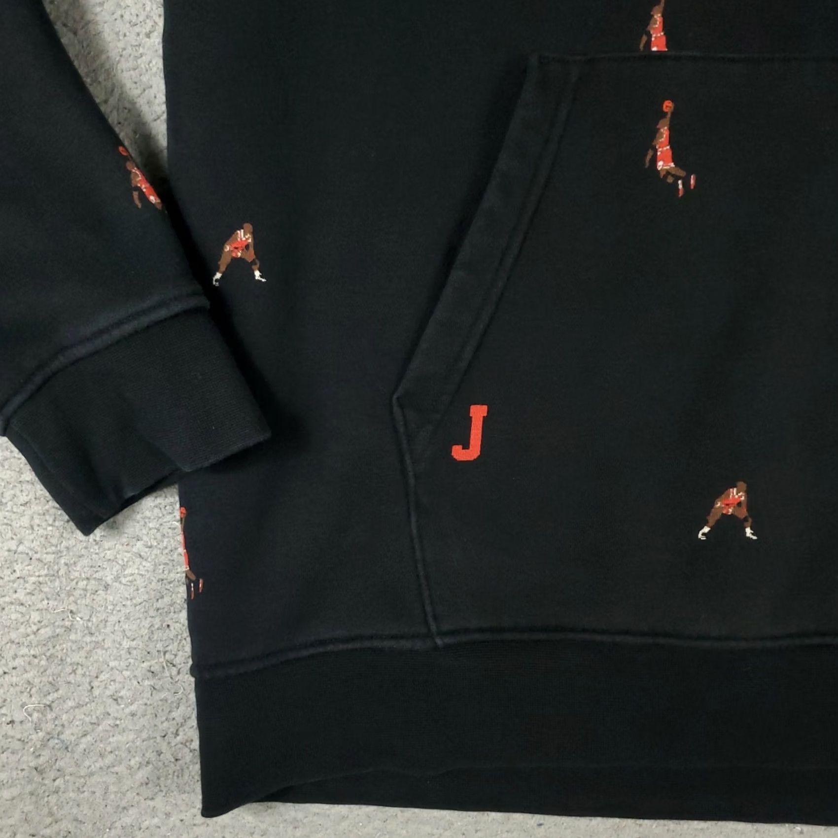 Jordan Brand Jordan Hoodie Mens Large Black Over Print Pullover Sweatshirt Sweatshirt Pullover Hoodie Jacket Nike Jordan Logo All Seasons Hooded Pockets Mens Size US L / EU 52-54 / 3 - 3 Thumbnail