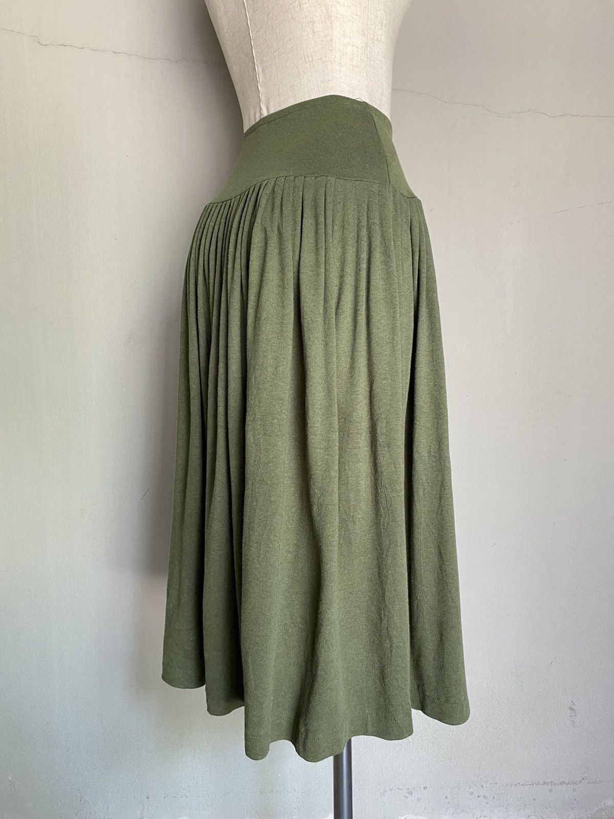 Norma Kamali NORMA KAMALI Olive Green Gathered Skirt. Size M / US 6-8 / IT 42-44 - 11 Thumbnail