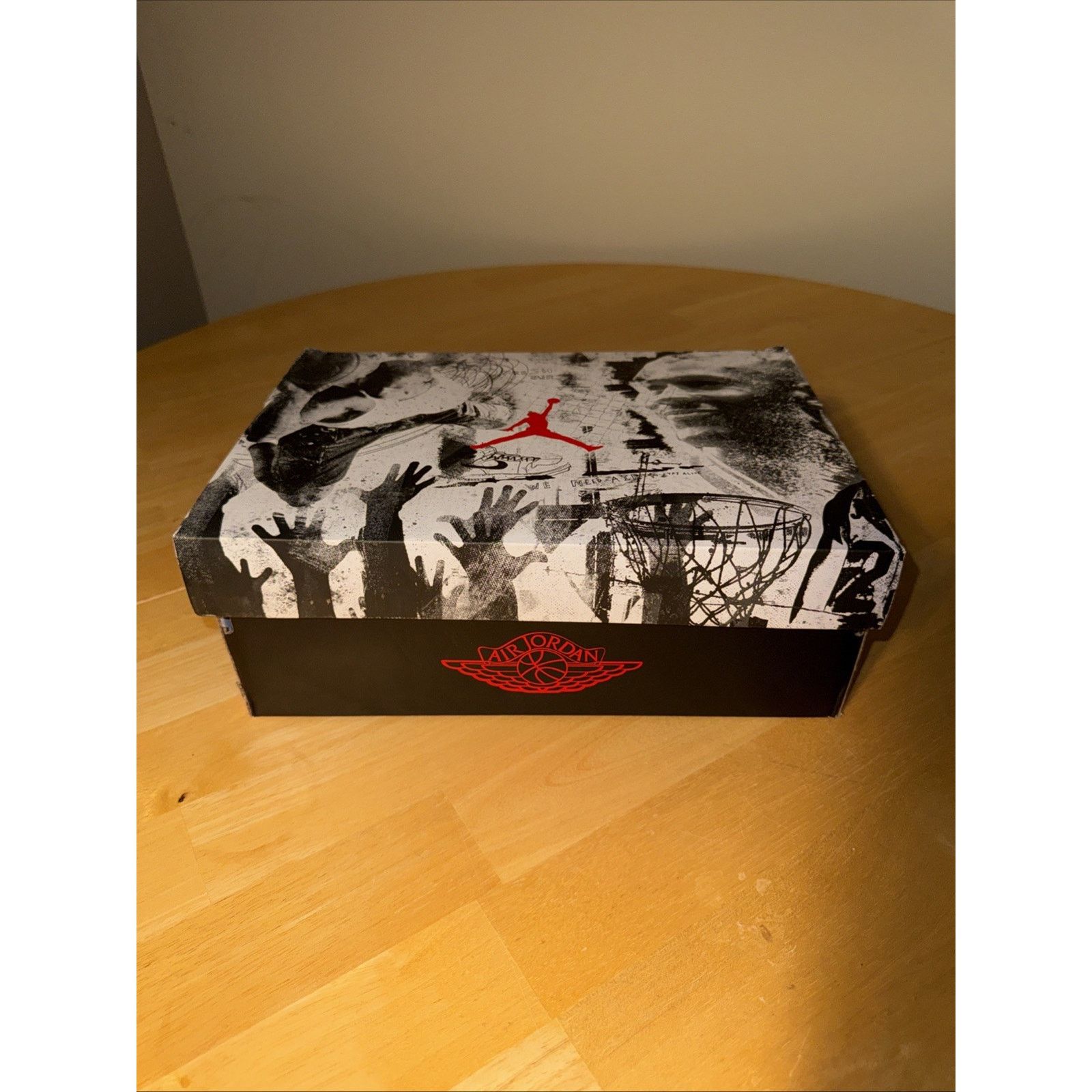 Nike Size 6Y - Air Jordan 1 Retro OG 2025 High Shattered Size US 6.5 / EU 39-40 - 8 Thumbnail