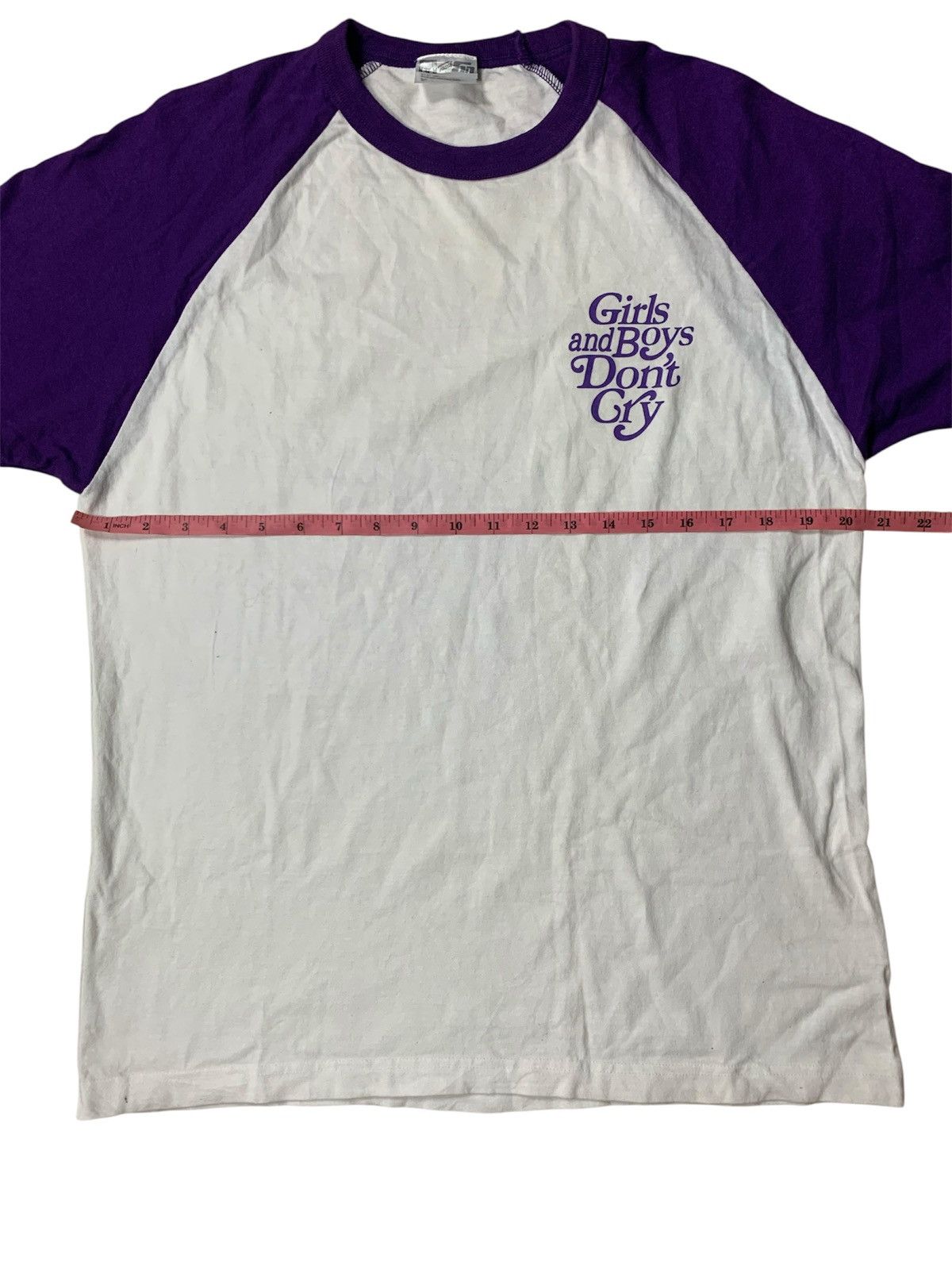 Girls Don't Cry Girls and boys don’t cry raglan t-shirt Size US L / EU 52-54 / 3 - 5 Thumbnail