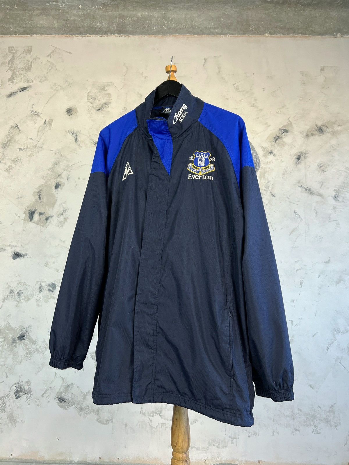Le Coq Sportif Vintage Everton Le Coq Sportif Jacket Size XL Size US XL / EU 56 / 4 - 1 Thumbnail