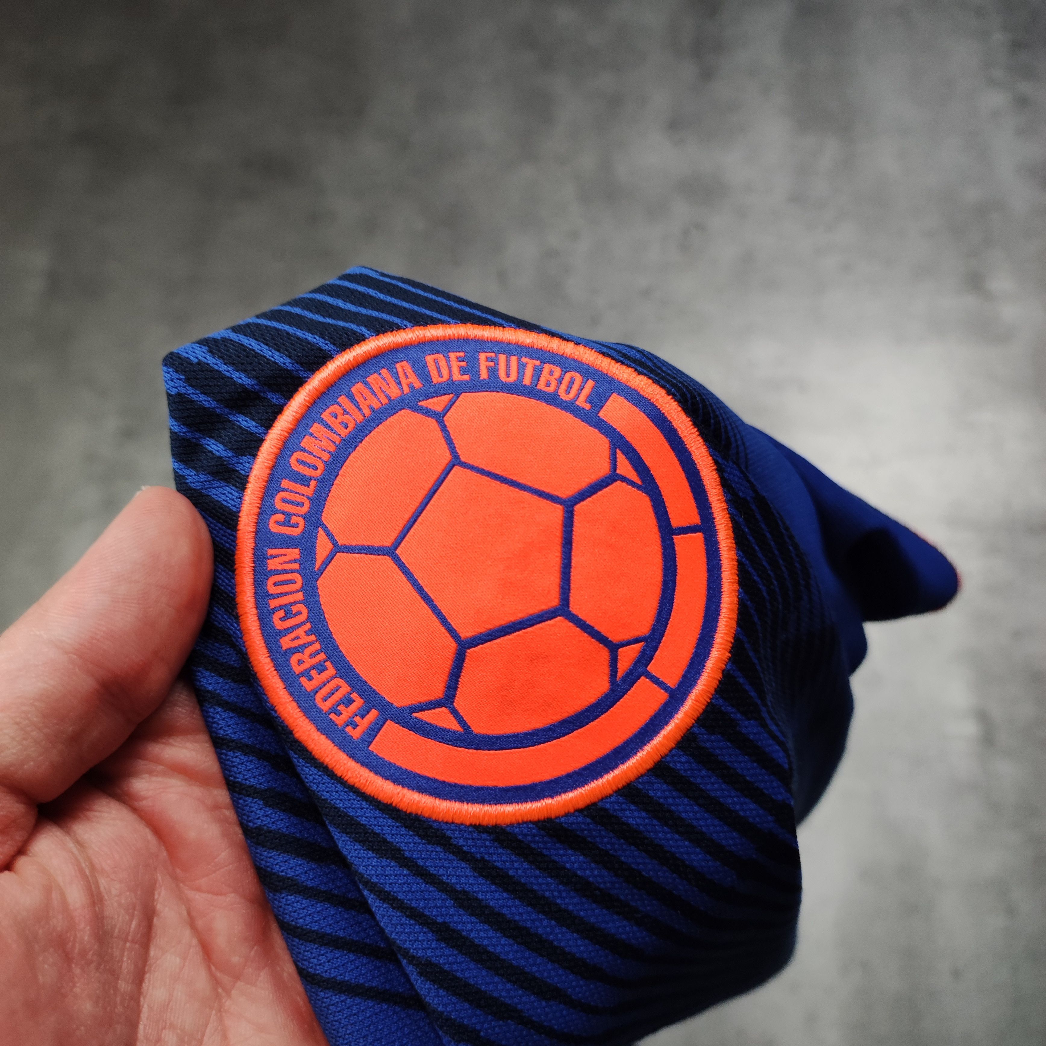 Adidas RARE Colombia National Team 2018 World Cup Away Jersey Size US XL / EU 56 / 4 - 5 Thumbnail