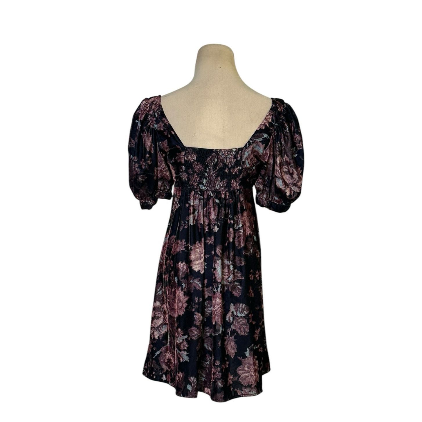 Urban Outfitters Urban Outfitters Velvet Babydoll Mini Dress size XS Size XS / US 0-2 / IT 36-38 - 2 Thumbnail