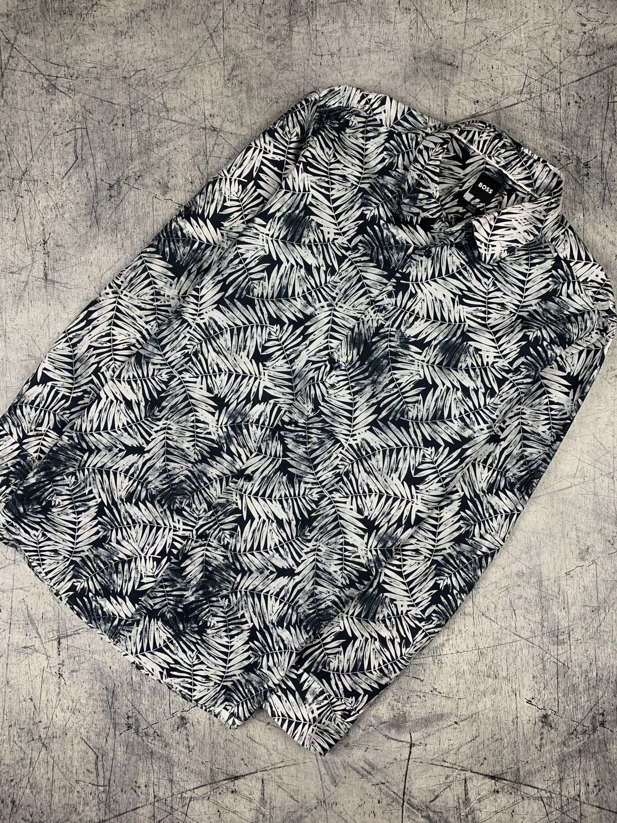 Hugo Boss Hugo Boss Leaf Flower Shirt Buttons-Ups Top L/S Size 43 Size US S / EU 44-46 / 1 - 1 Thumbnail