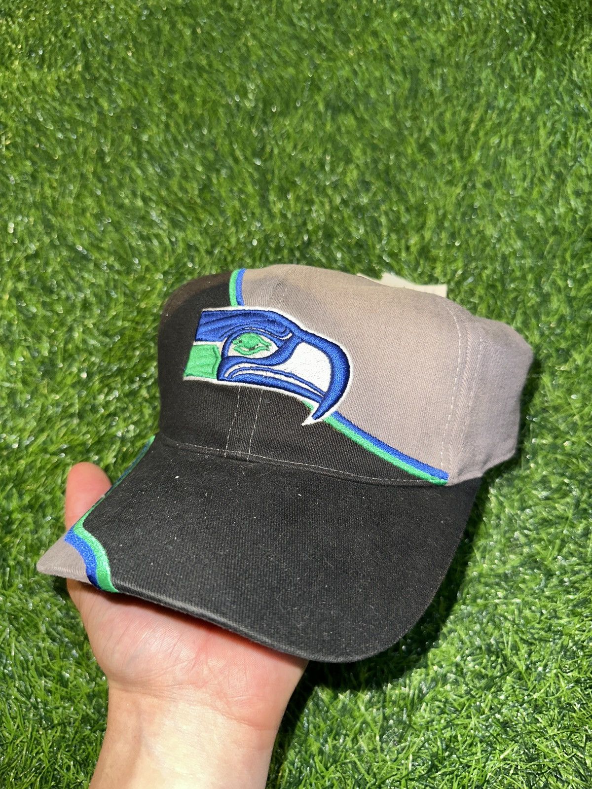 NFL Vintage nfl seattle seahawks adjustable velcro hat Size ONE SIZE - 1 Thumbnail