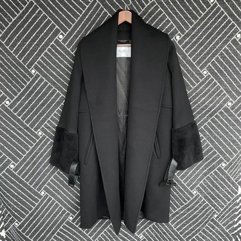Max Mara MaxMara Black Cashmere Blend Coat for Women 0089 Size S / US 4 / IT 40 - 1 Thumbnail