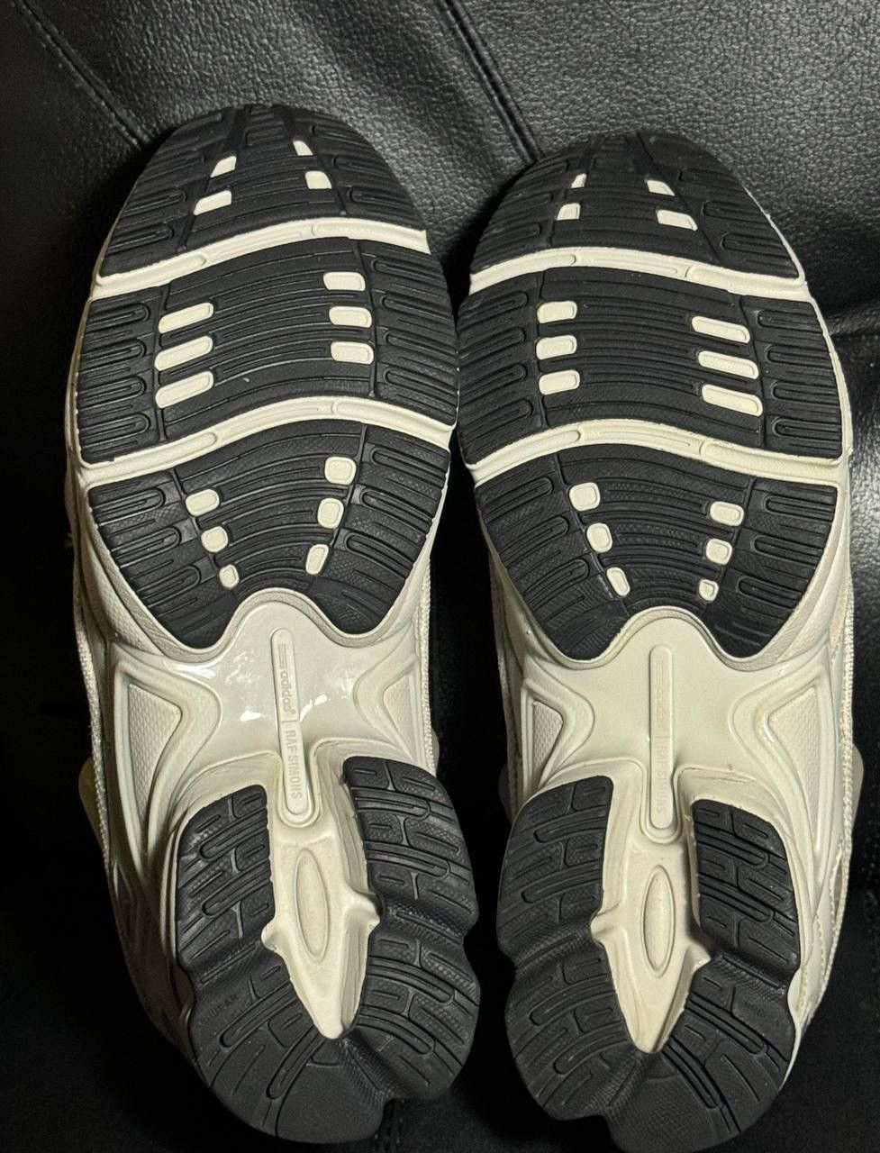 Adidas × Raf Simons 8US Adidas Raf Simons Ozweego cream white Size US 8 / EU 41 - 9 Thumbnail