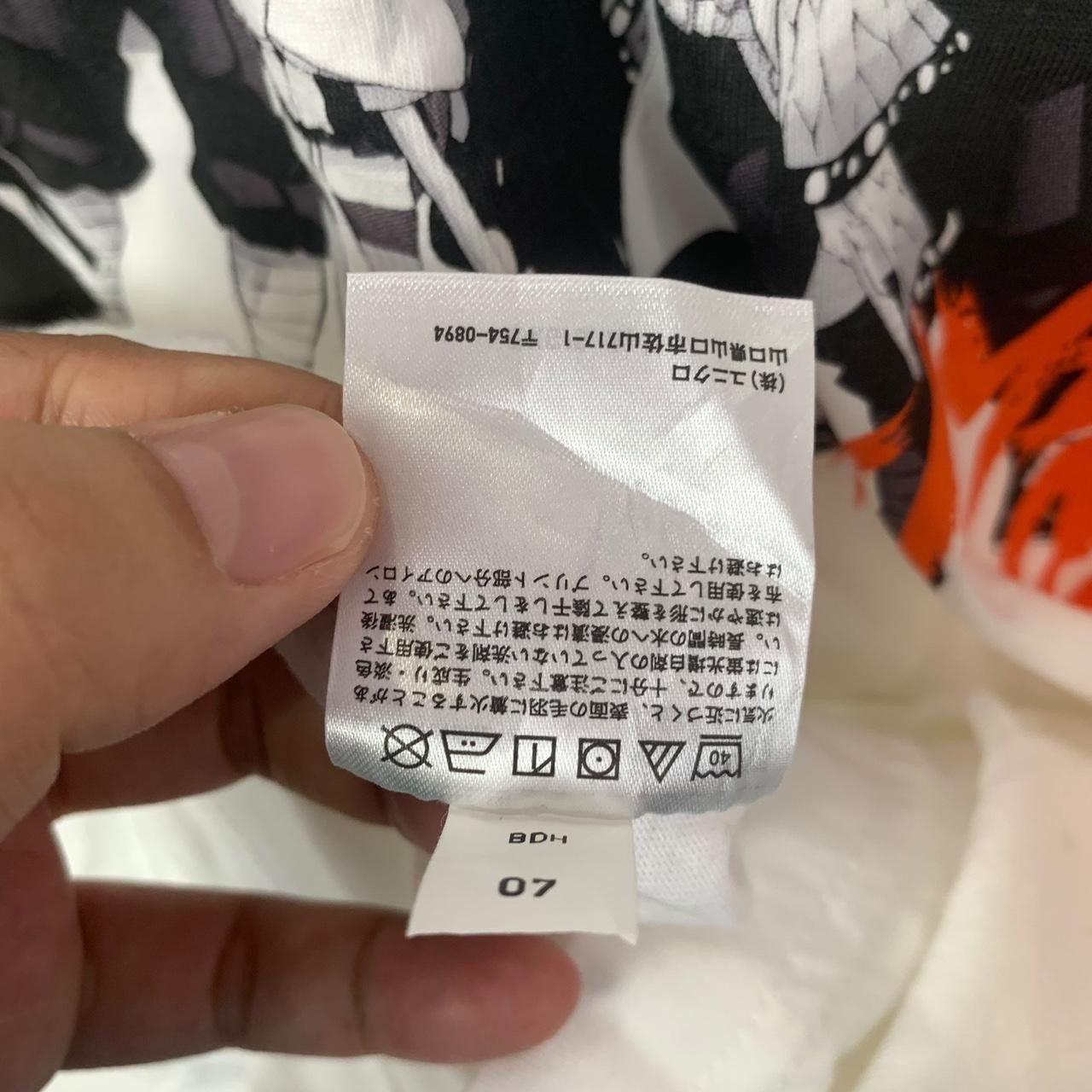 Uniqlo DEMON SLAYER HASHIRA Team Training Anime Manga Tee Size US XL / EU 56 / 4 - 7 Thumbnail