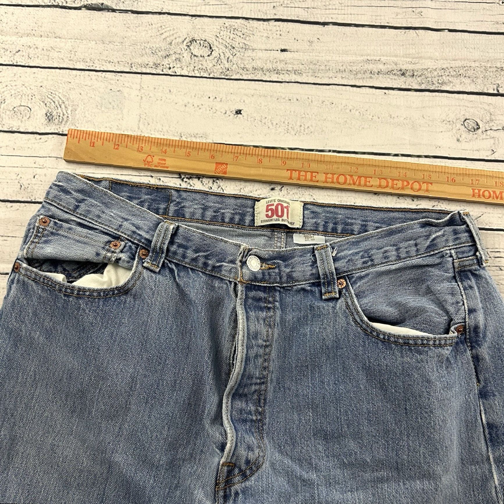 Levi's VTG Levi's 501 Original Fit Jeans Mens 36x36 Blue Denim Straight Mid Wash Denim Blue 501 Original Fit Mens Jeans Size US 36 / EU 52 - 4 Thumbnail