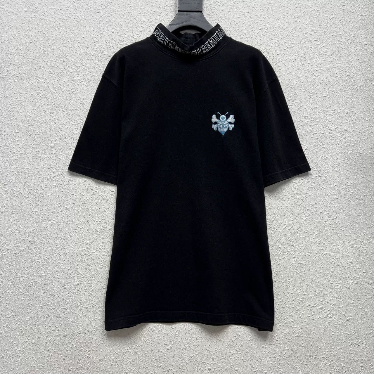 Dior DIOR Collar Embroidered Bee Short Sleeve Size US S / EU 44-46 / 1 - 1 Thumbnail