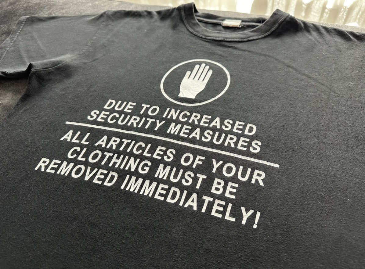 Other × Vintage Due To Increased Security Measures : Vintage Size US L / EU 52-54 / 3 - 3 Thumbnail