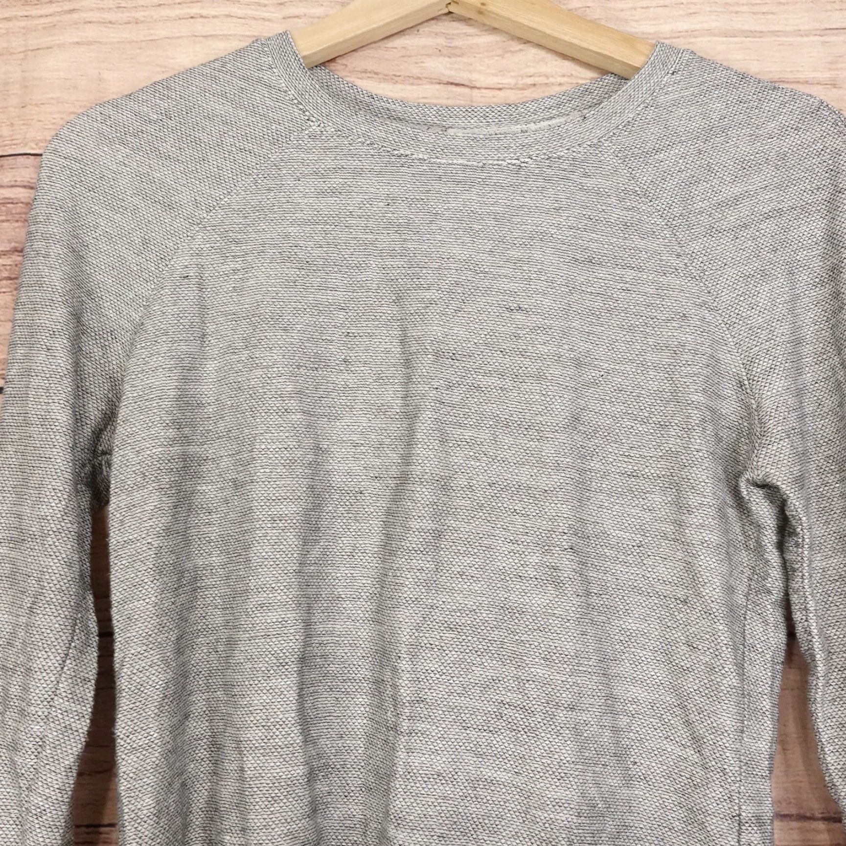 Fabletics Fabletics Womens XS Gray Sweater Long Sleeve Pullover Athletic Yoga -35 Size XS / US 0-2 / IT 36-38 - 2 Thumbnail