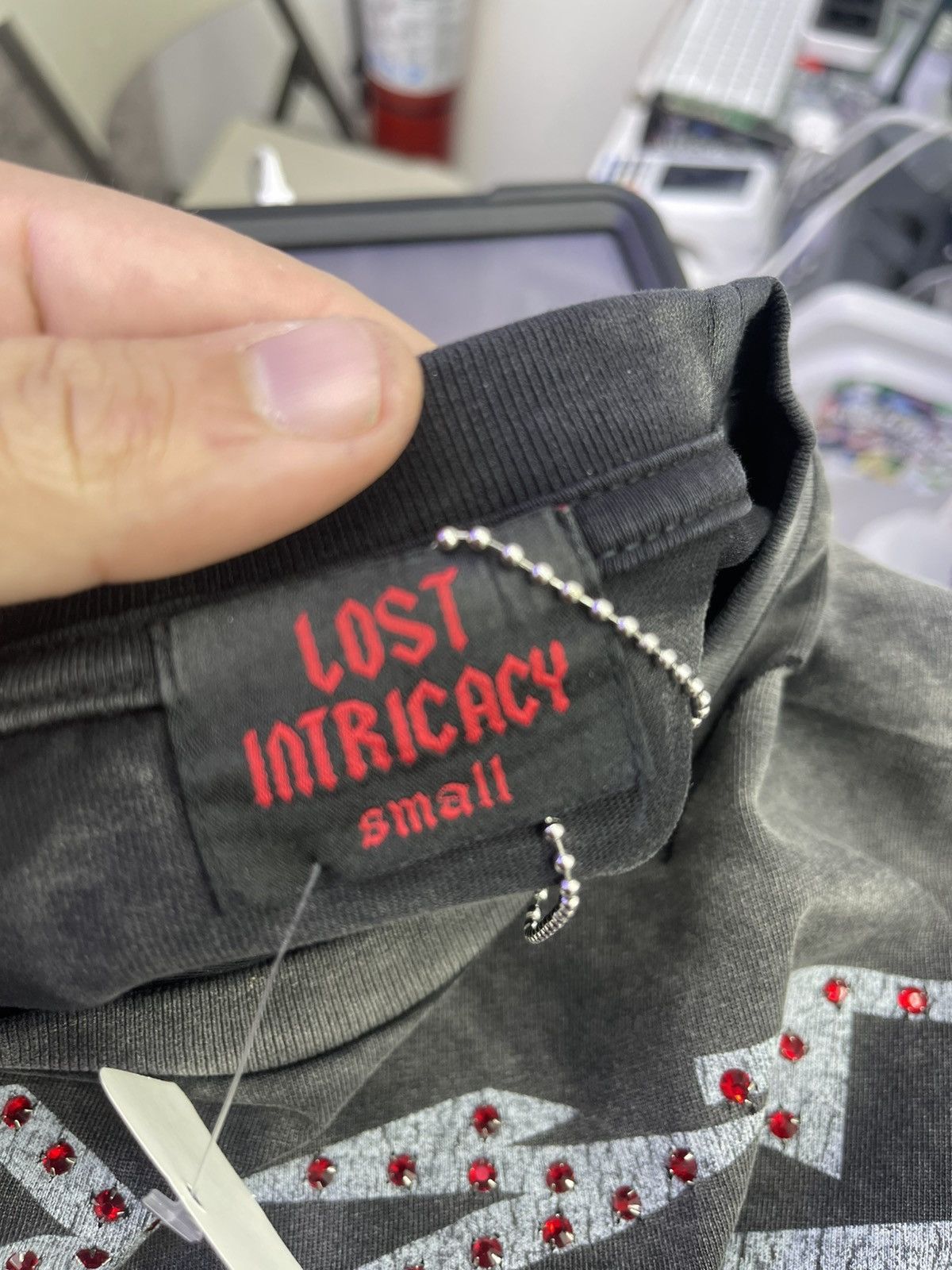 LOST INTRICACY Lost intricacy tee (black) Size US S / EU 44-46 / 1 - 3 Thumbnail