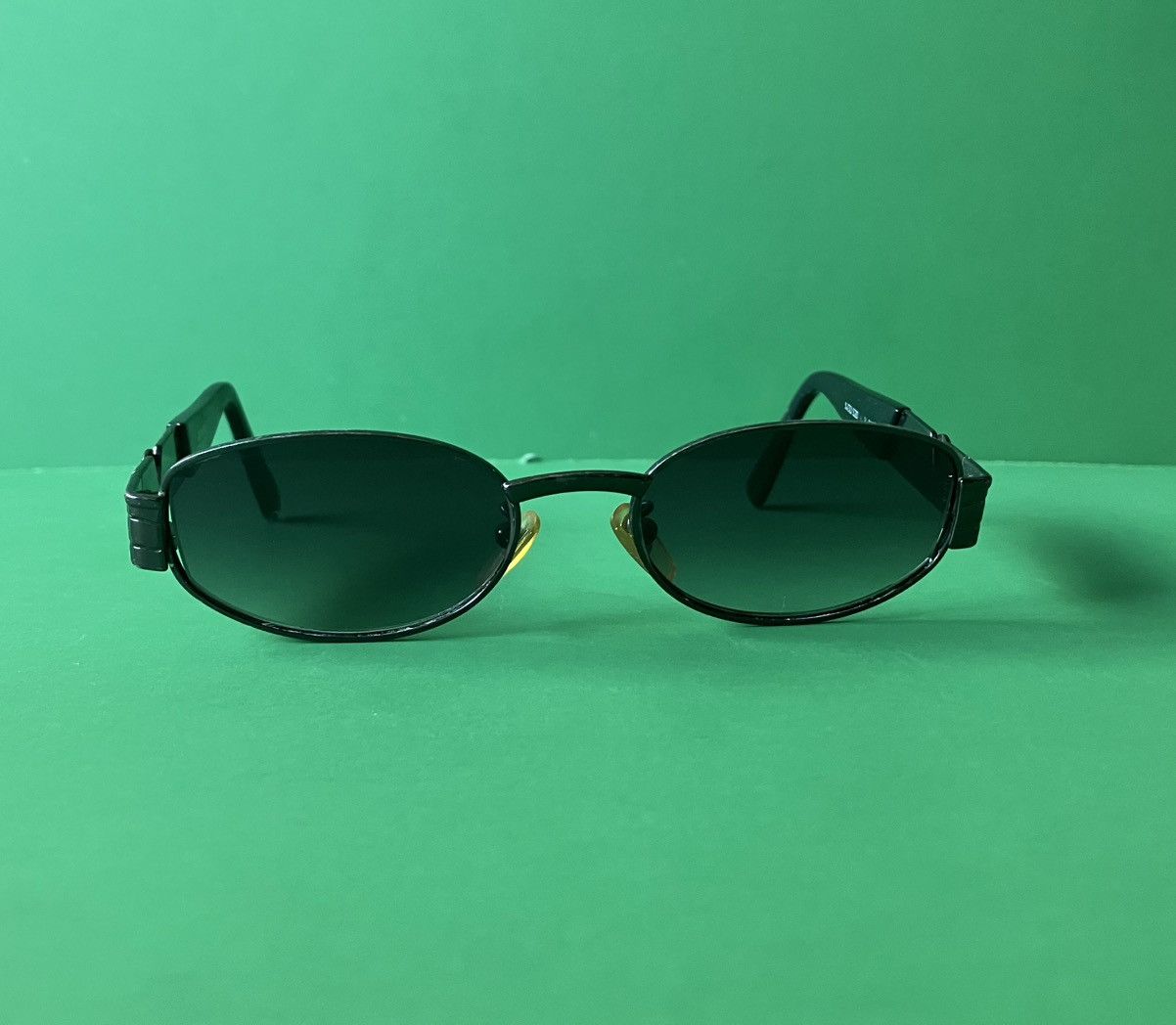 Versace Vintage 90s Gianni Versace MOD S20 COL 89M Black Sunglasses Size ONE SIZE - 2 Thumbnail